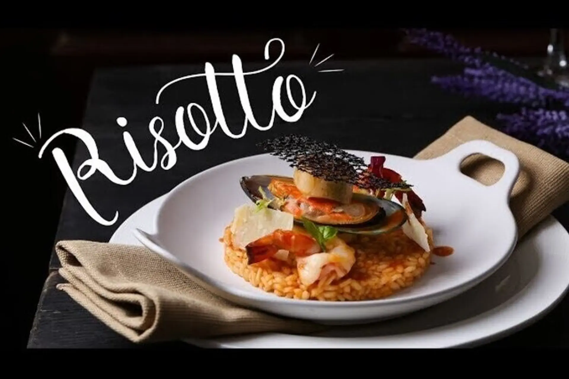 Risotto là món gì? Gợi ý công thức làm Risotto hải sản và Risotto nấm hương chuẩn vị Ý