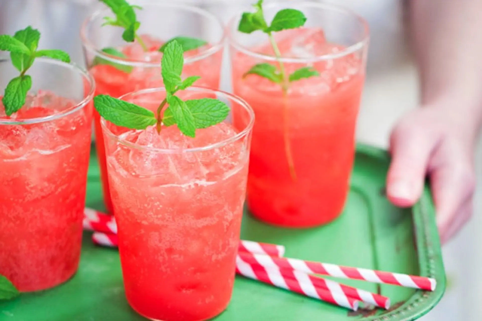 Giải nhiệt ngày hè với soda dưa hấu ngon ngọt mát lạnh, tận hưởng cảm giác sảng khoái tức thì