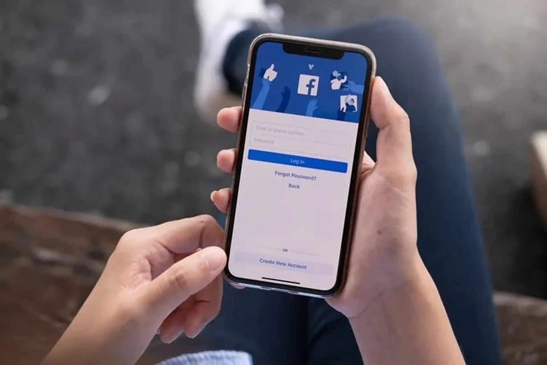 Hé lộ cách xem mật khẩu Facebook trên iPhone nhanh chóng, nếu bạn lỡ quên mất