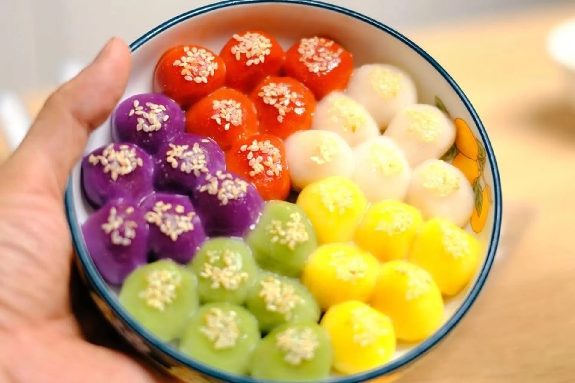 Cách làm bánh trôi ngũ sắc và bánh trôi chay truyền thống và ý nghĩa của loại bánh này