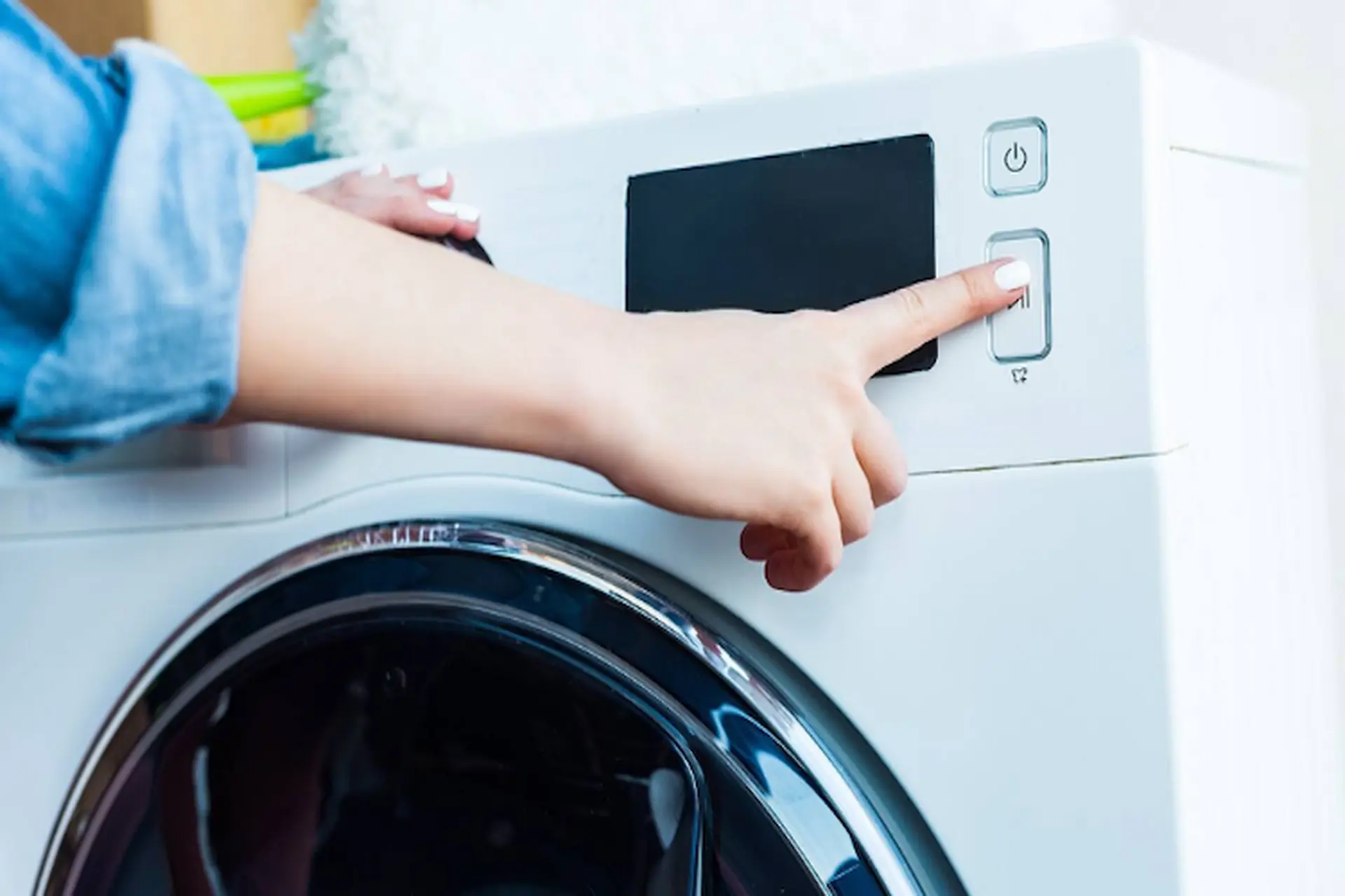 Nguyên nhân và cách khắc phục máy giặt không lên nguồn tại nhà thành công 100%