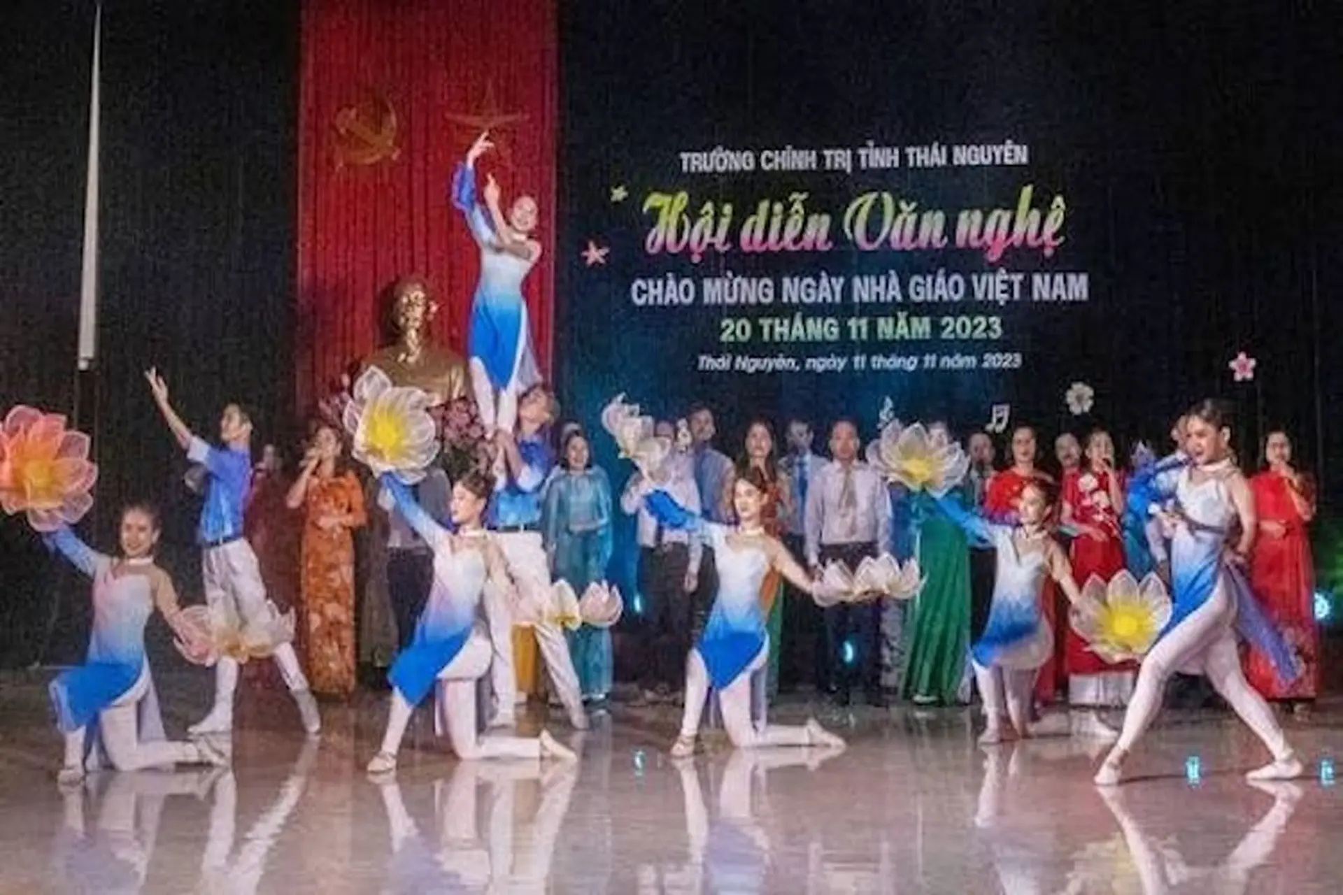 20 tháng 11 nên hát bài gì? Gợi ý những ca khúc hay và ý nghĩa