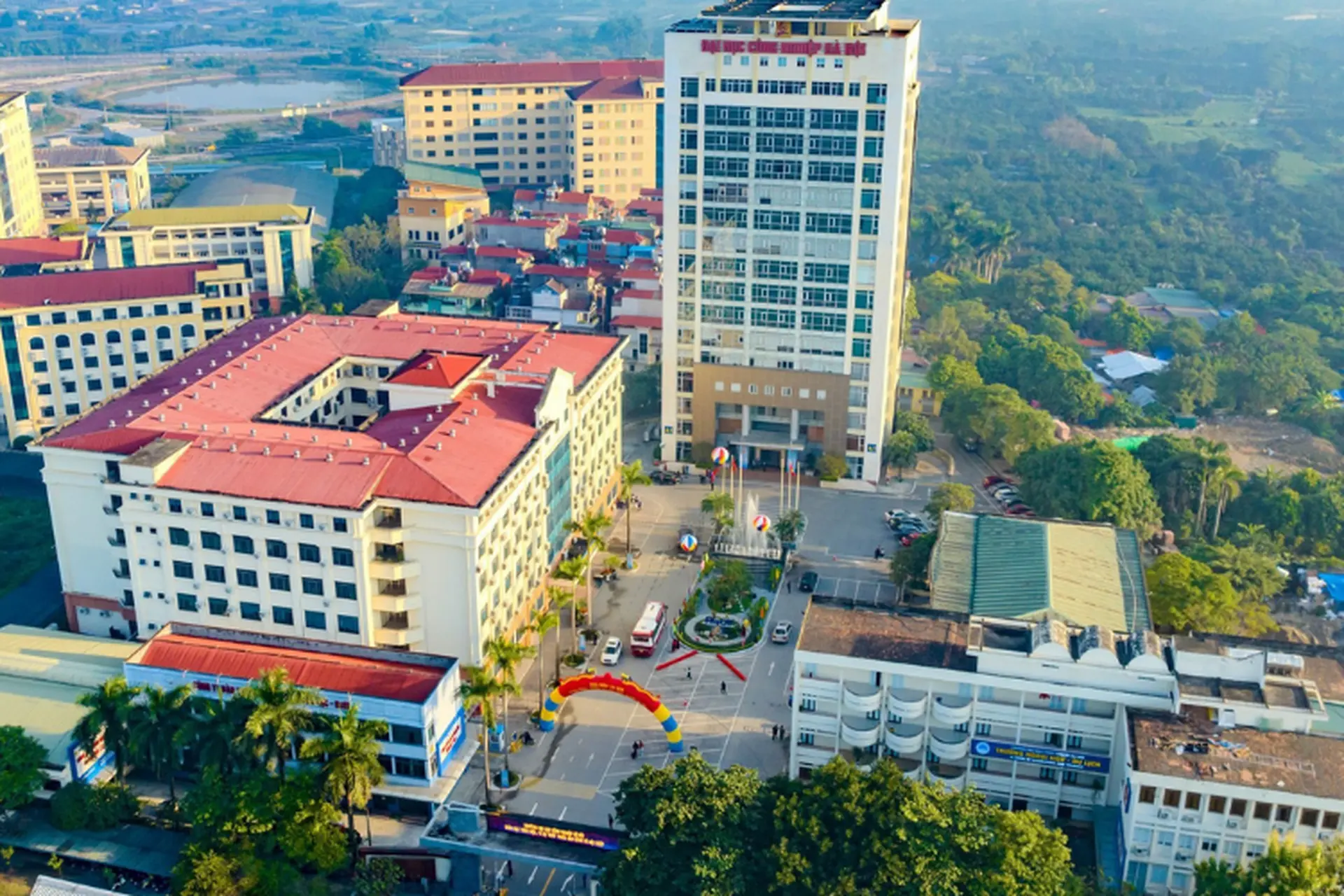 22 điểm khối D nên chọn trường nào Hà Nội? Gợi ý các trường đại học chất lượng dành cho bạn