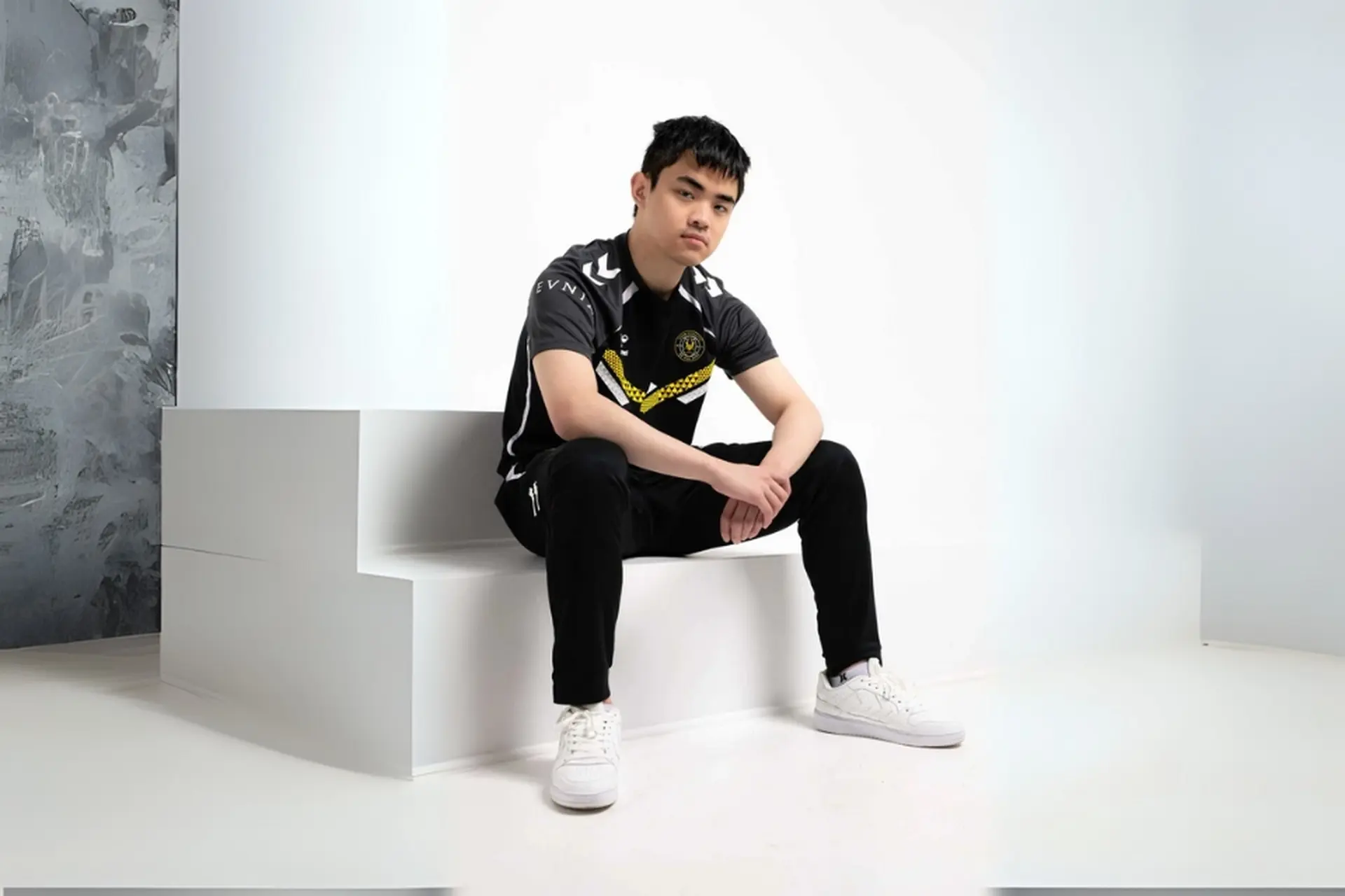Setsuko TFT: Hành trình từ streamer "tia chớp" đến nhà vô địch Bootcamp BoxBox đánh bại YBY1 Việt Nam