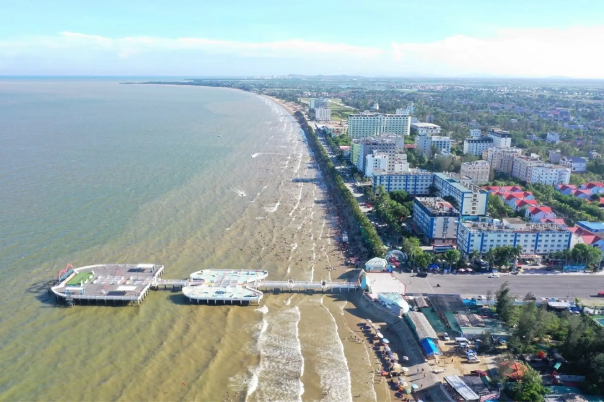 Biển Hải Tiến ở đâu? Khám phá thiên đường biển hoang sơ của Thanh Hóa