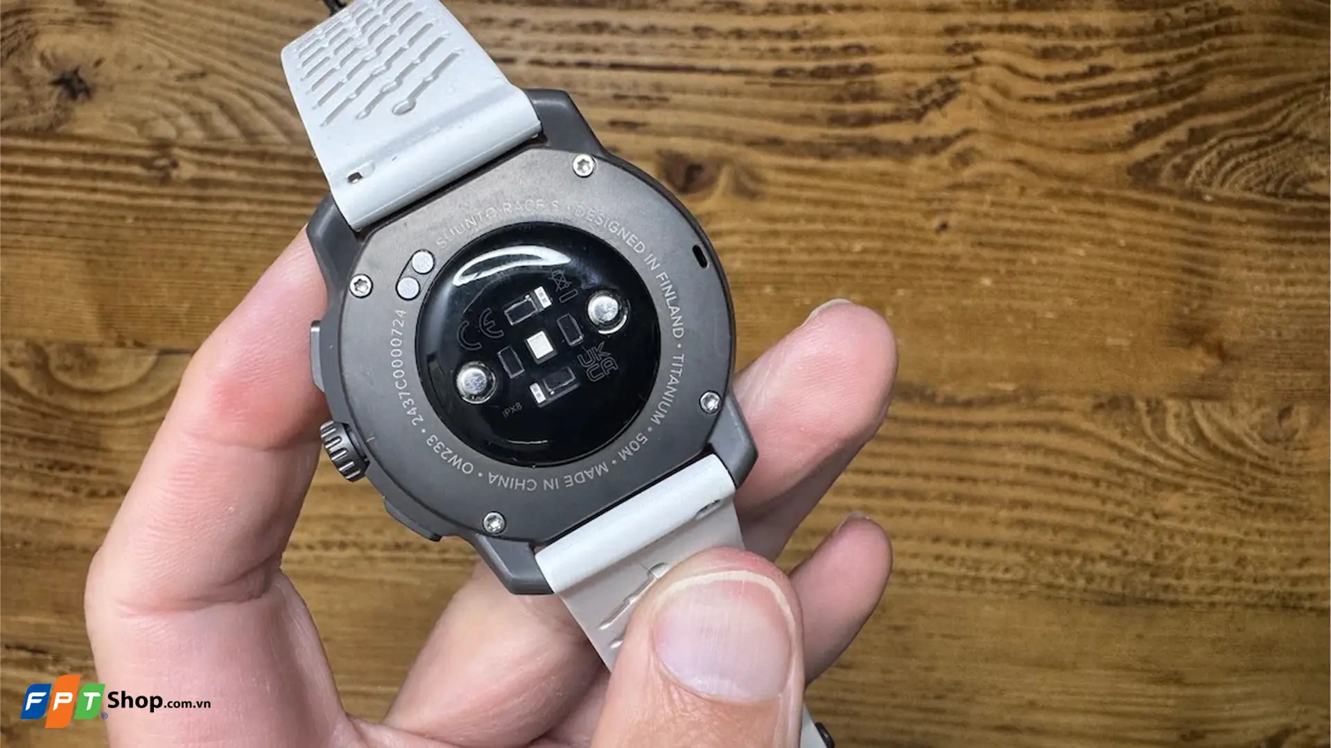 https://fptshop.com.vn/