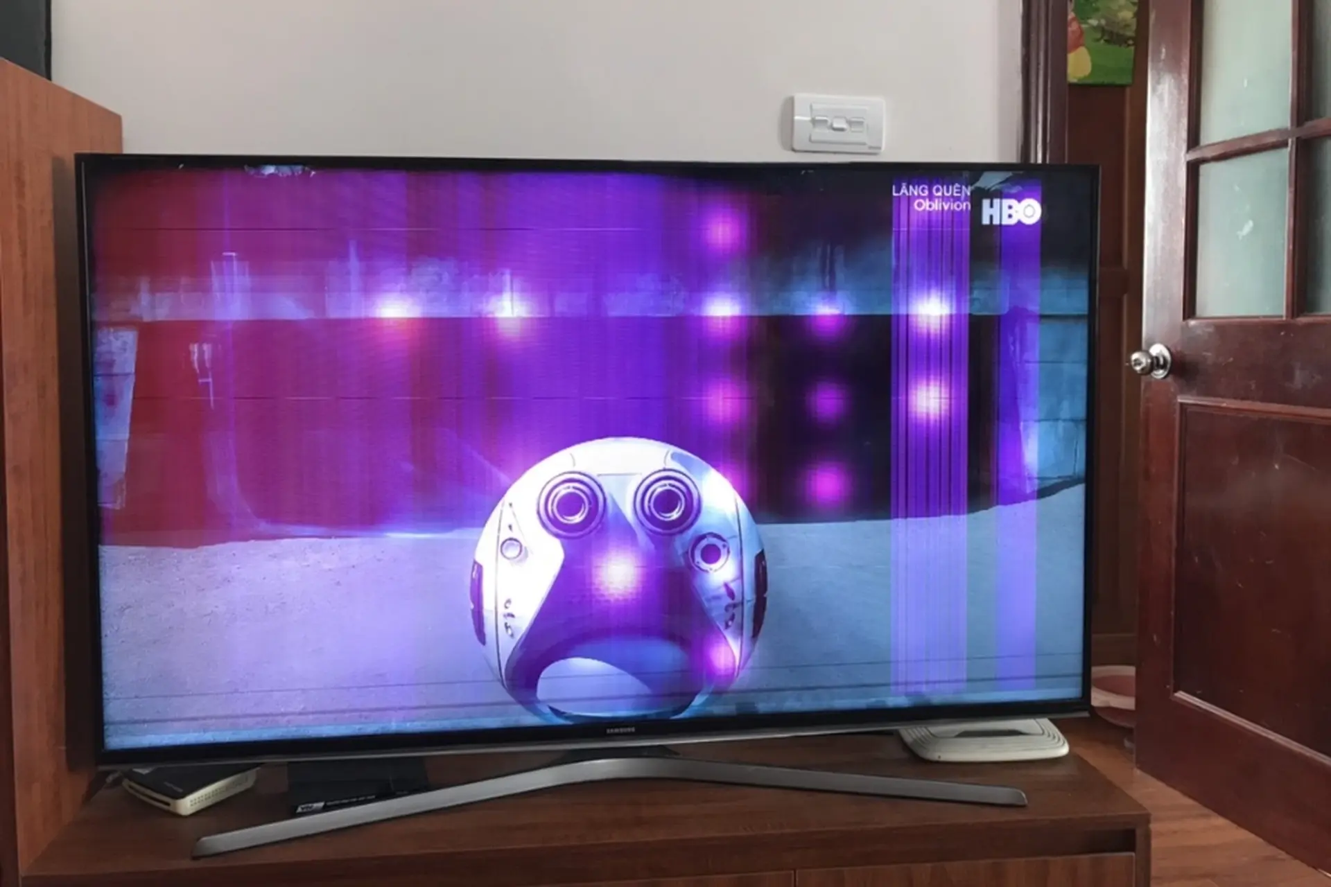 Samsung TV bị sọc hình: Nguyên nhân chính và hướng dẫn cách khắc phục triệt để