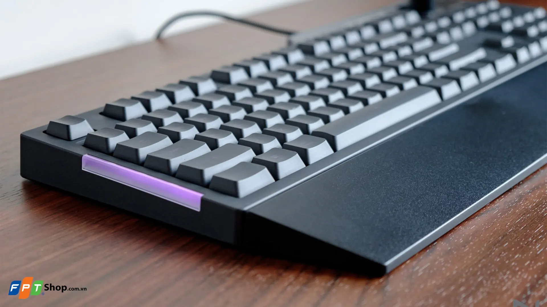 https://fptshop.com.vn/