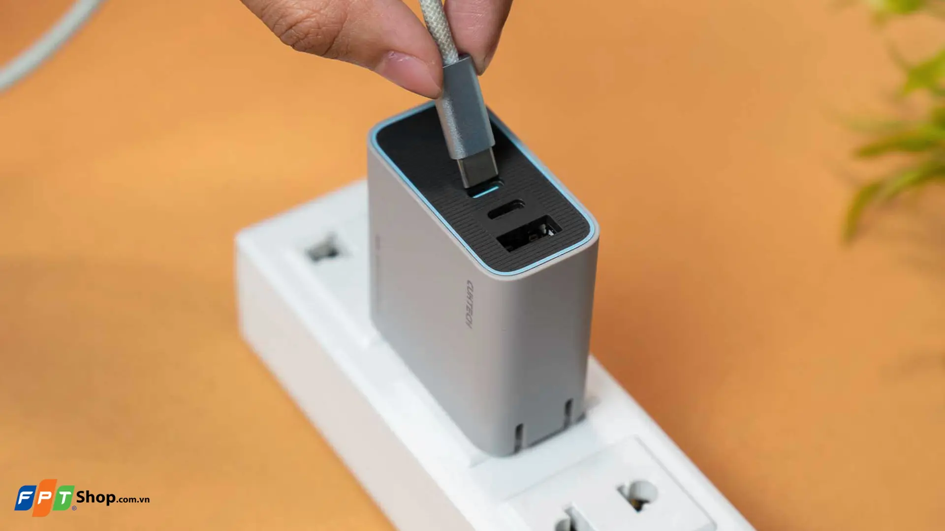 https://fptshop.com.vn/