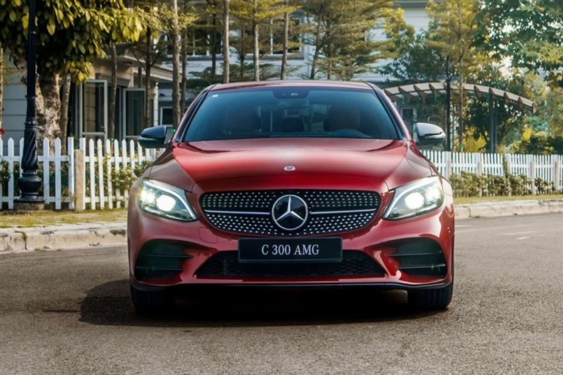 AMG là gì? Khám phá dòng xe hiệu năng cao của Mercedes-Benz