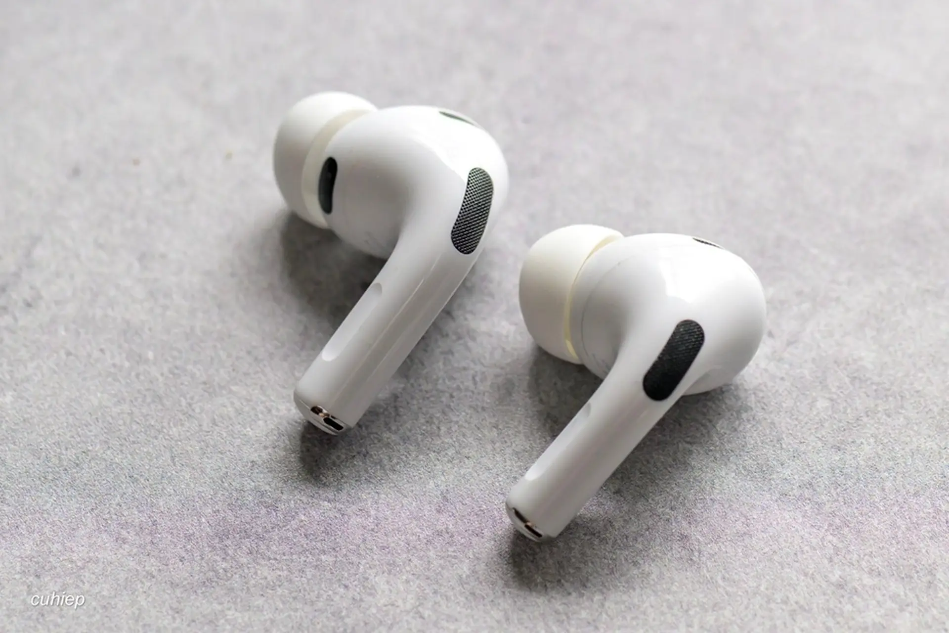 AirPods liên tục ngừng hoạt động? Nguyên nhân và cách khắc phục hiệu quả