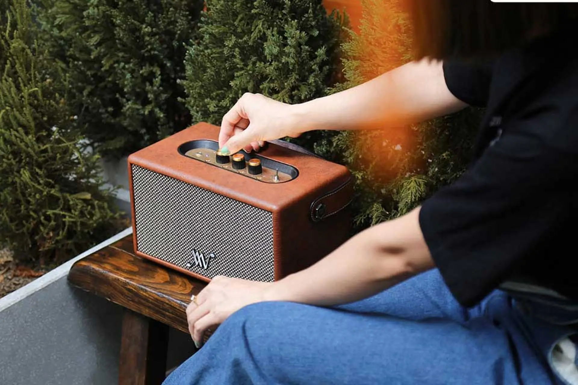 Trải nghiệm loa Alpha Work Classic V60: Khi thiết kế classic kết hợp cùng chất âm rõ ràng, dễ nghe
