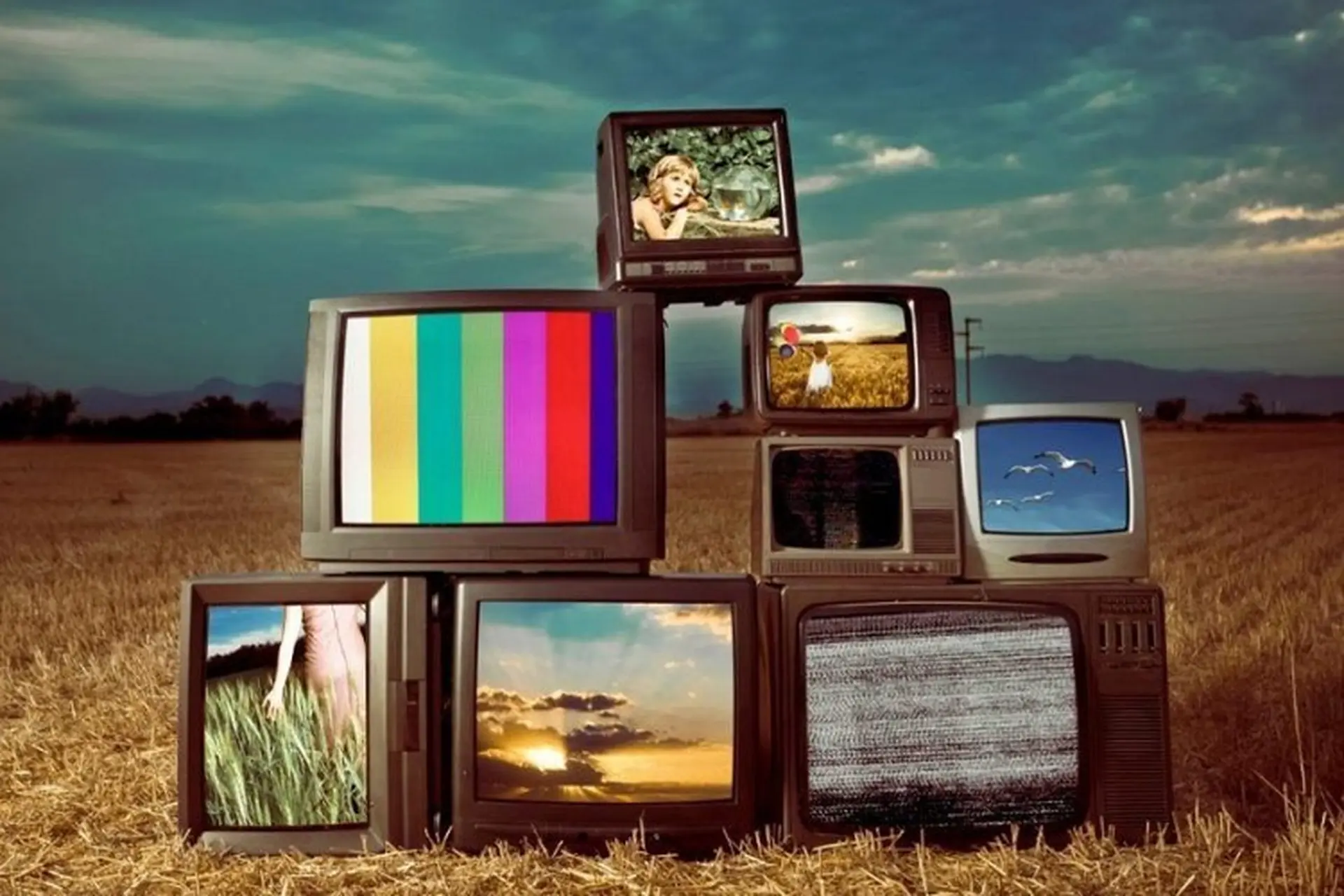 Vô tuyến và truyền hình cáp liệu có còn chỗ đứng trong thời đại thống trị của truyền hình Internet?