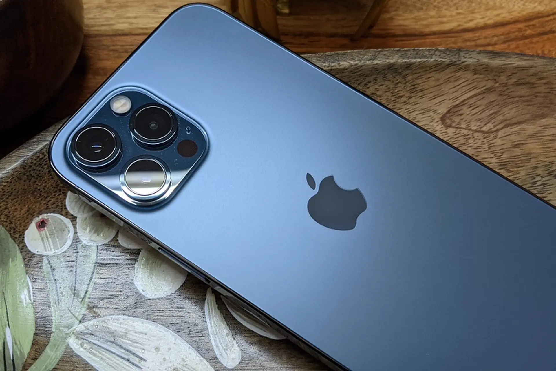 Pin iPhone 12 Pro Max bao nhiêu mAh? Những yếu tố ảnh hưởng đến thời lượng pin và mẹo sử dụng pin hiệu quả