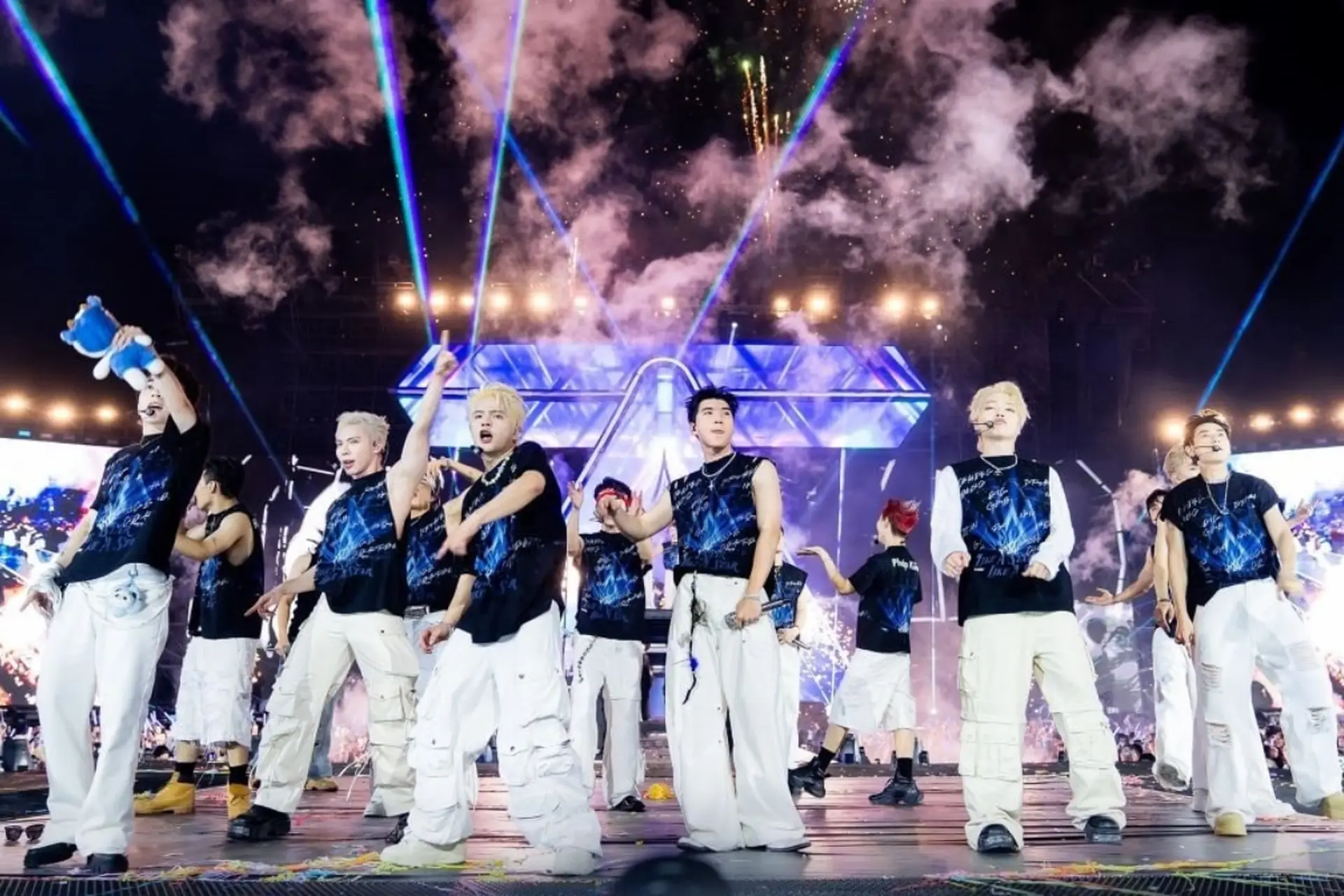 Anh trai Say Hi là gì? Giải mã sức hấp dẫn của show âm nhạc gây sốt với giới trẻ Việt Nam