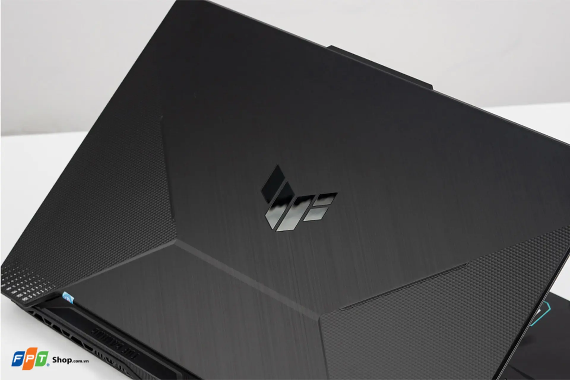 https://fptshop.com.vn/