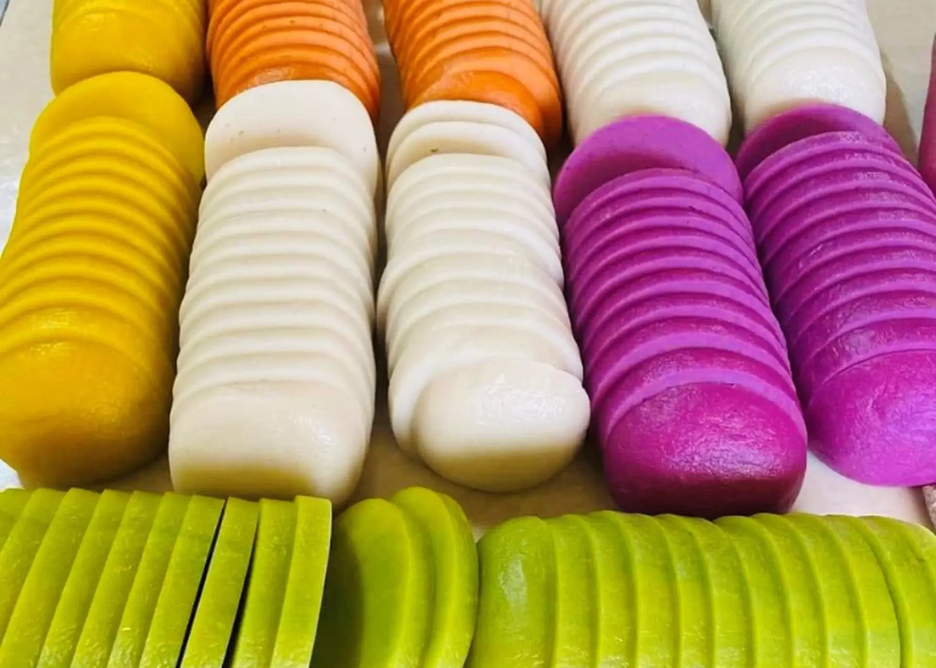 VẬN CHUYỂN BÁNH ĐÁ HÀ GIANG ĐẾN BÌNH DƯƠNG BẰNG ĐƯỜNG SẮT – GIẢI PHÁP AN TOÀN, NHANH CHÓNG, TIẾT KIỆM CHI PHÍ