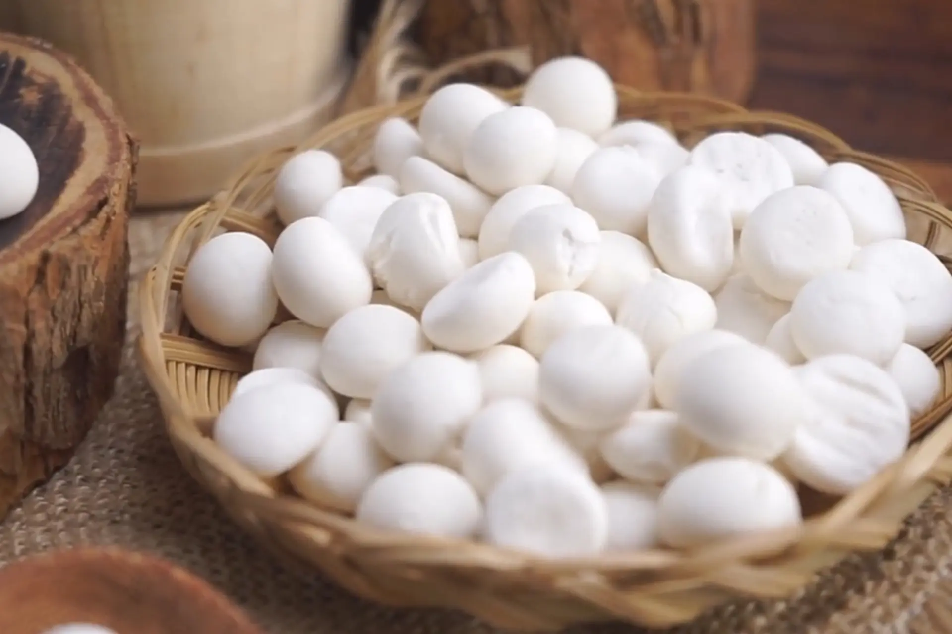 Thử tài làm bánh men tuổi thơ giòn xốp ngay tại nhà với vài nguyên liệu đơn giản, dễ tìm