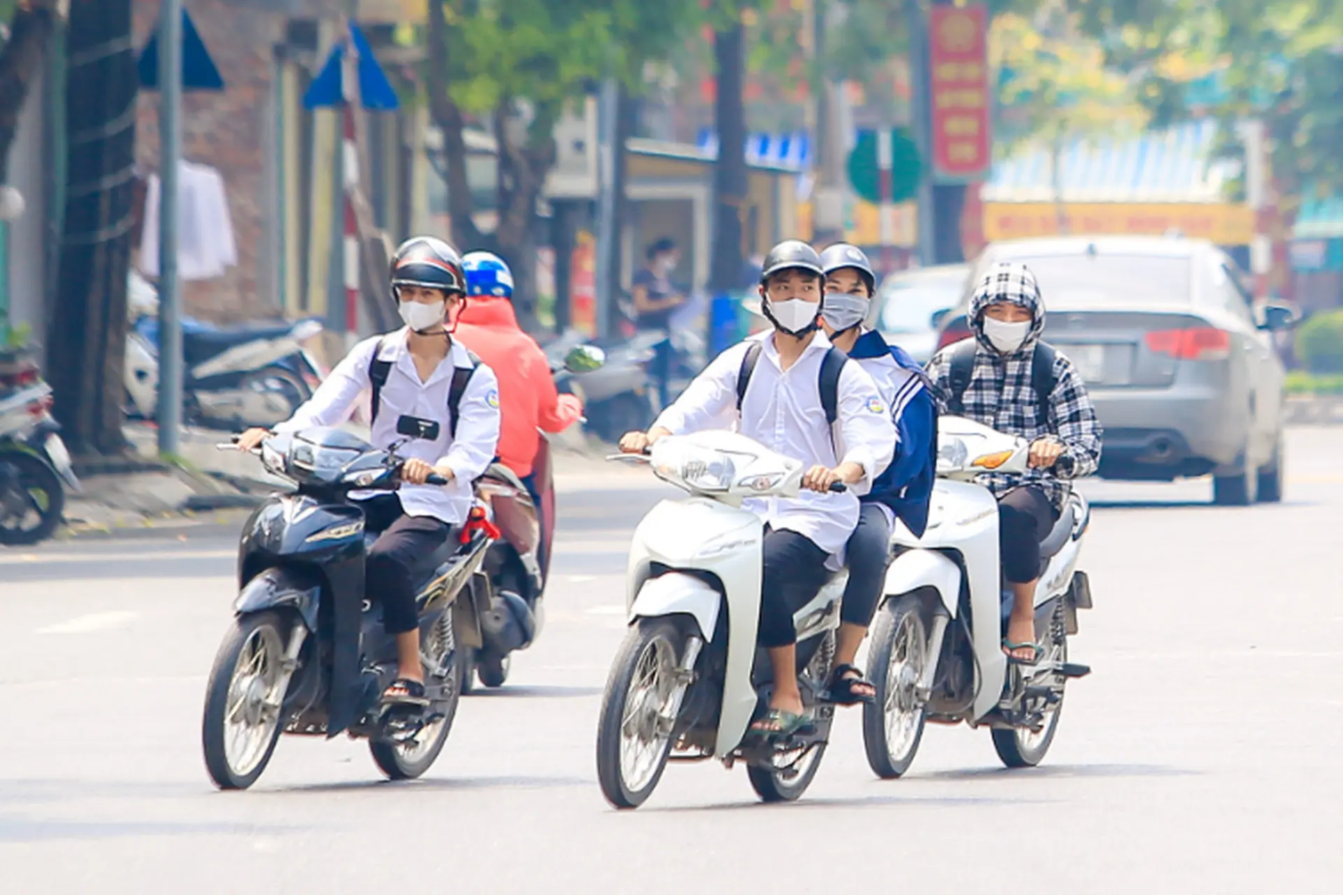 Bao nhiêu tuổi được thi bằng lái xe máy? Cập nhật thông tin mới nhất 2025 mà bạn cần biết