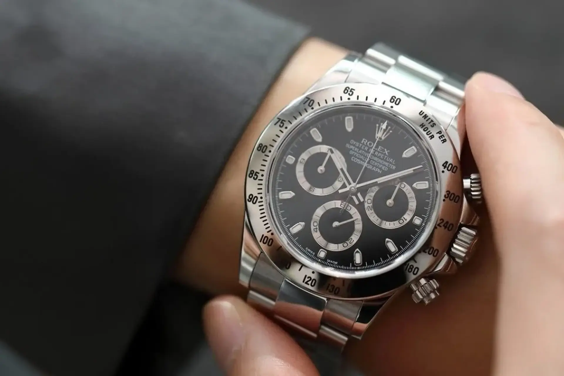 Bezel là gì? Tìm hiểu chức năng và cách sử dụng các chế độ của vòng Bezel trên đồng hồ đeo tay