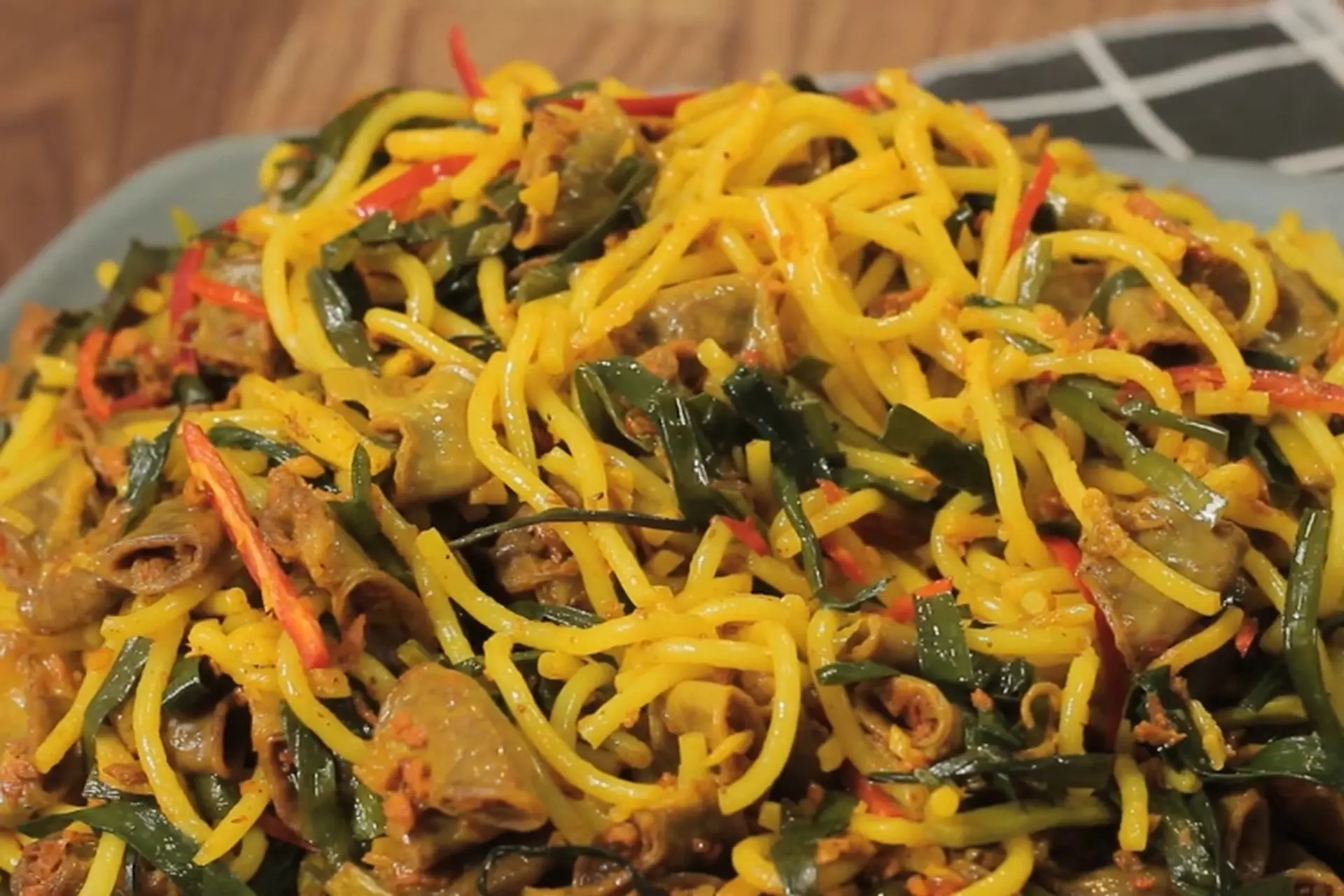 Công thức nấu bún lòng xào nghệ đặc sản trứ danh xứ Huế