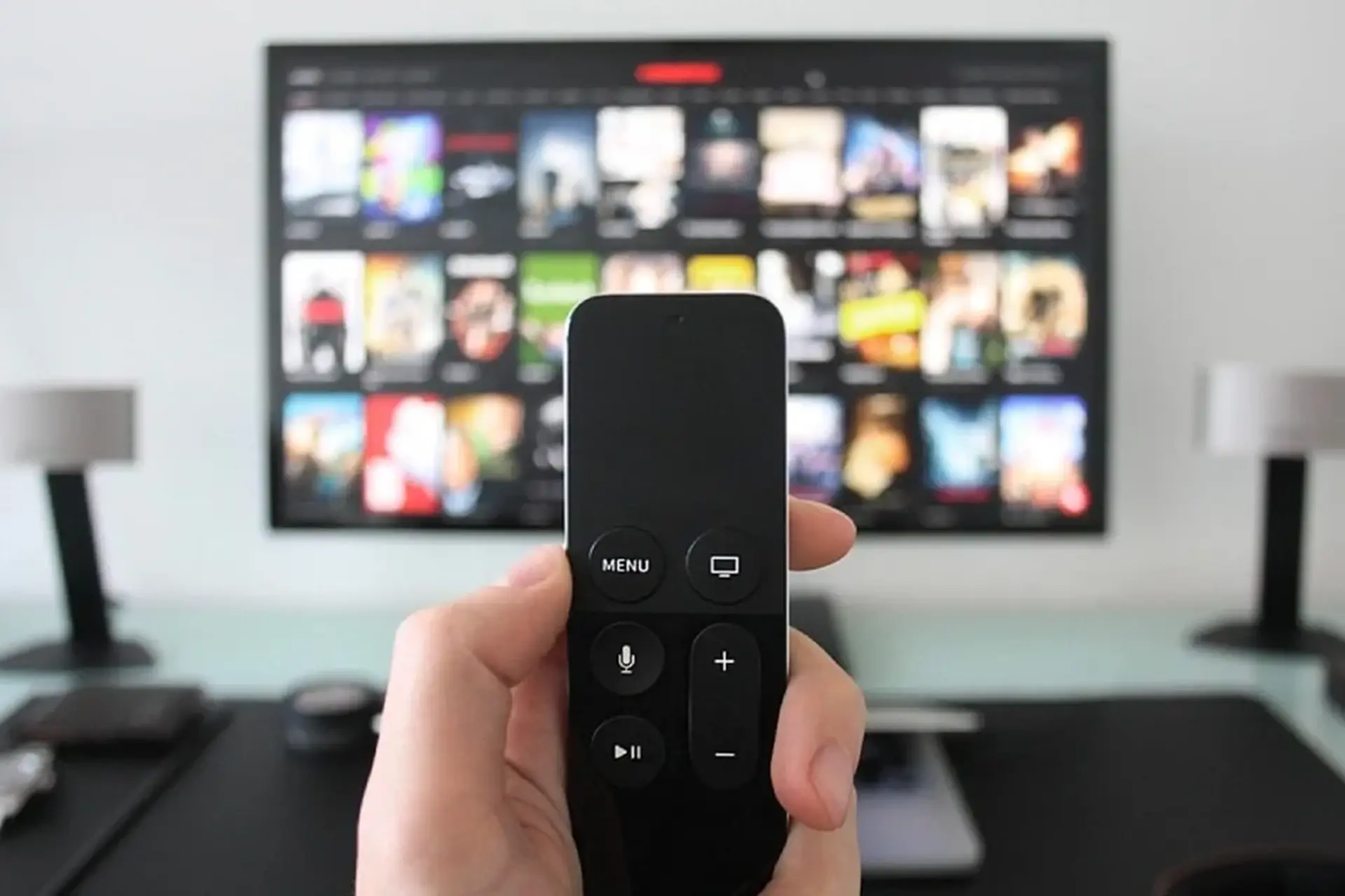Connected TV là gì và tại sao nó đang thay thế truyền hình truyền thống?