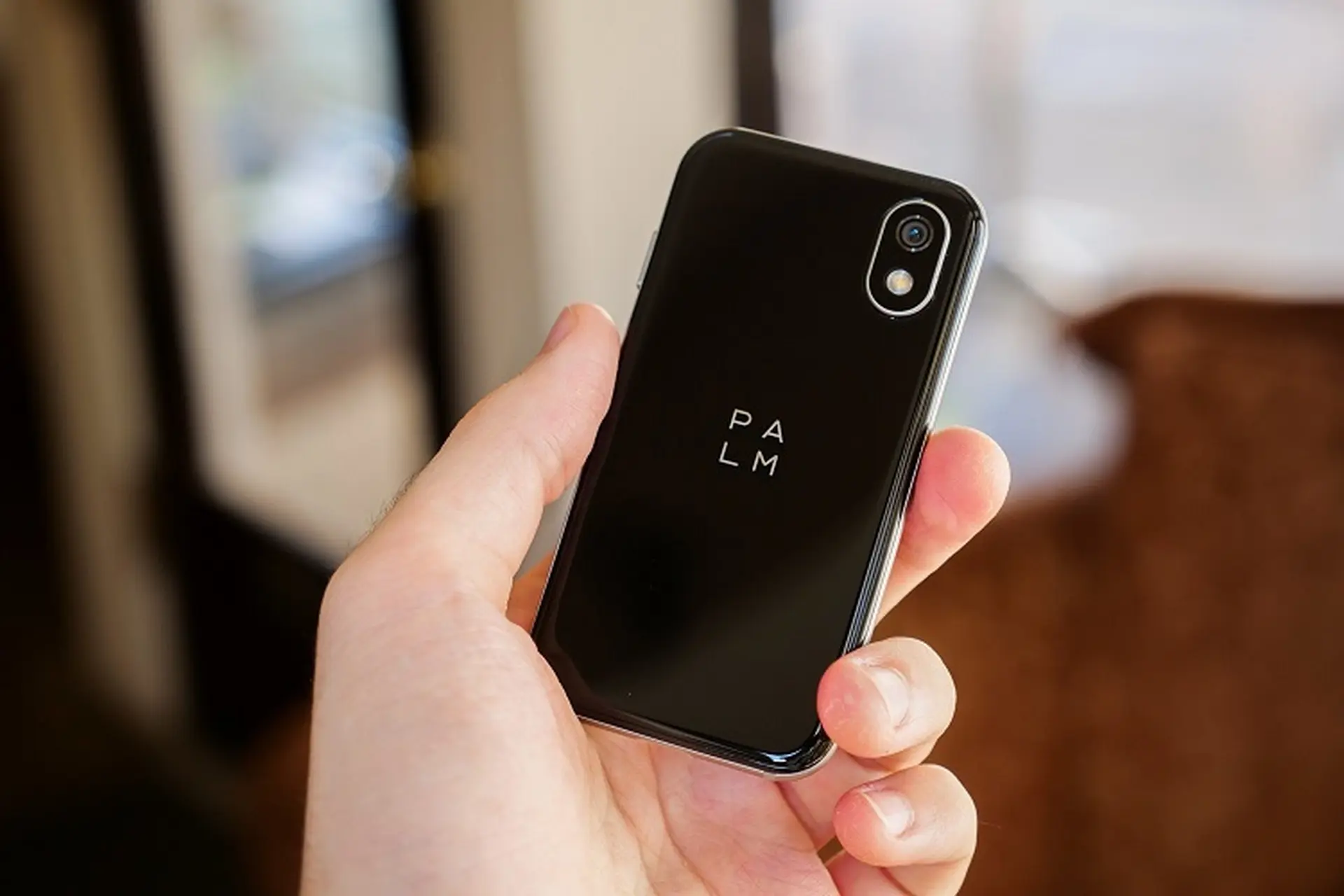 Palm Phone trở lại. Liệu chiếc smartphone tí hon này có đủ sức khuấy đảo và chinh phục thị trường?