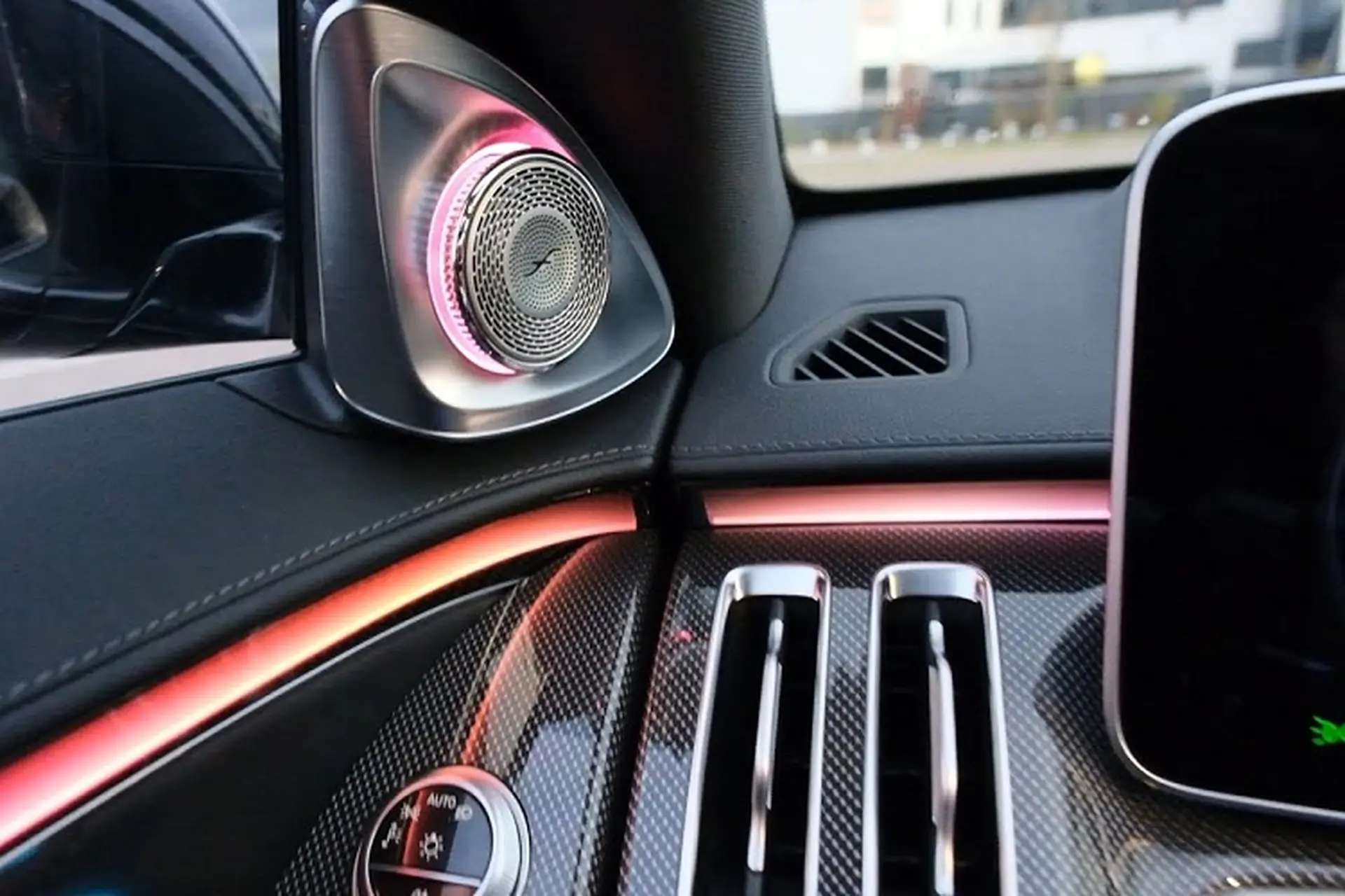 So sánh loa Bose và Burmester chi tiết - Thương hiệu nào mang đến chất lượng âm thanh vượt trội?