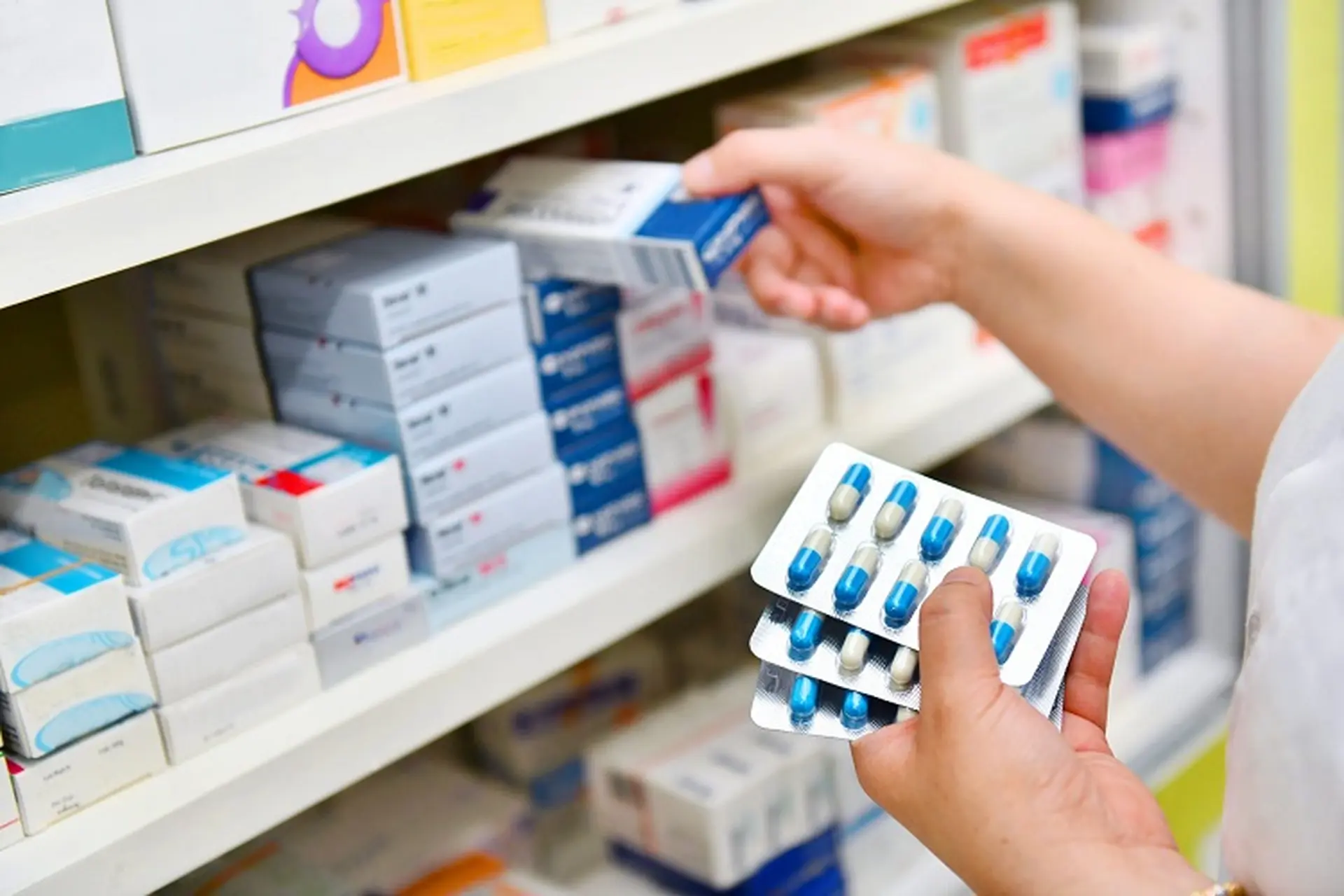 Số lô sản xuất thuốc là gì? Quy định về ghi nhãn trên thuốc và những thông tin quan trọng cần biết