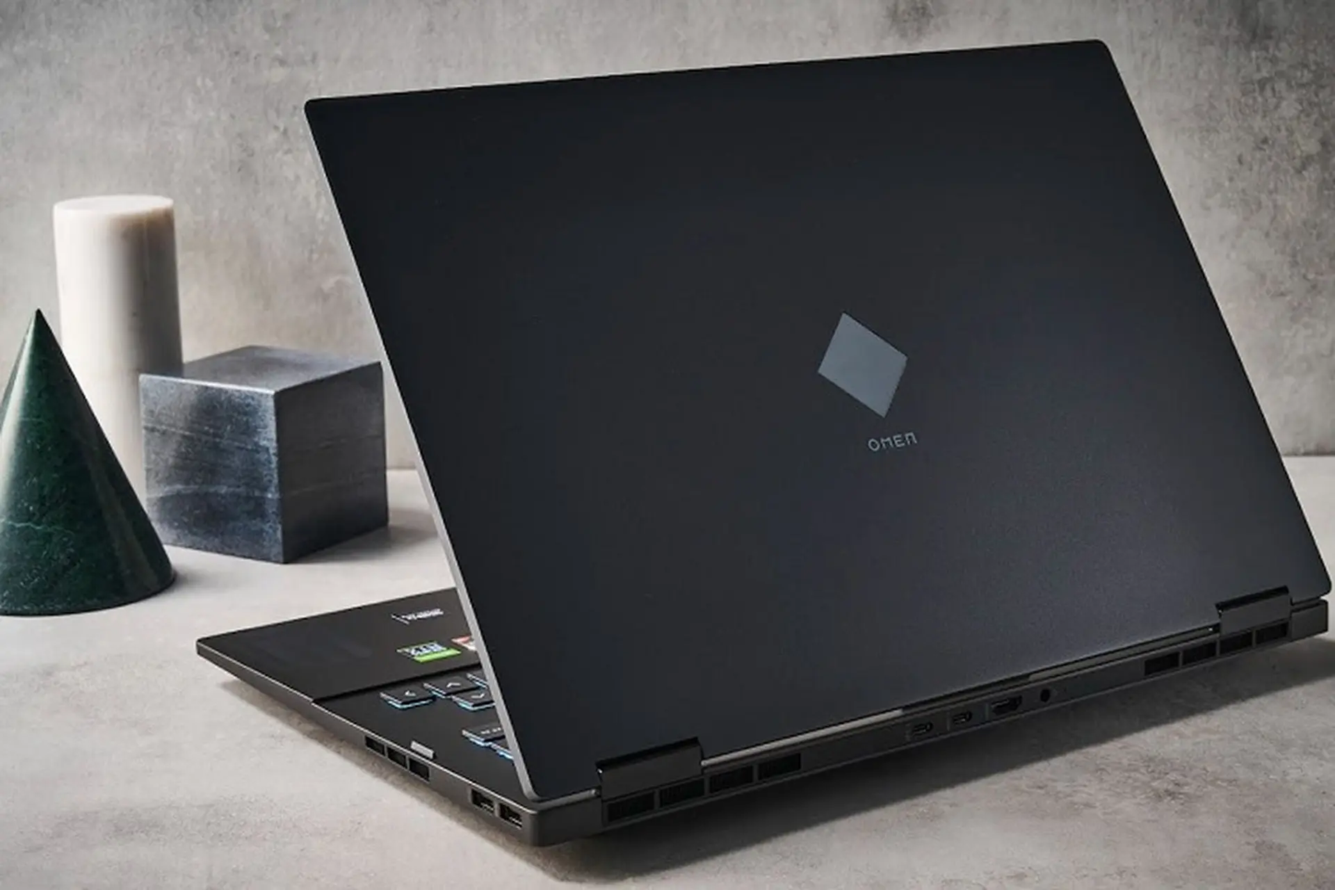 Đánh giá HP Omen 16 - Trải nghiệm đỉnh cao laptop gaming với thiết kế siêu mỏng và hiệu năng vượt trội