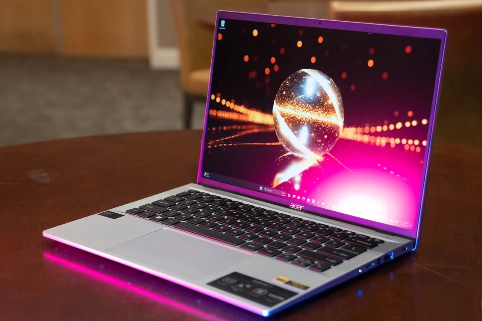 Đánh giá Acer Nitro V 17 AI: Laptop gaming màn hình lớn có thực sự đáng đầu tư?