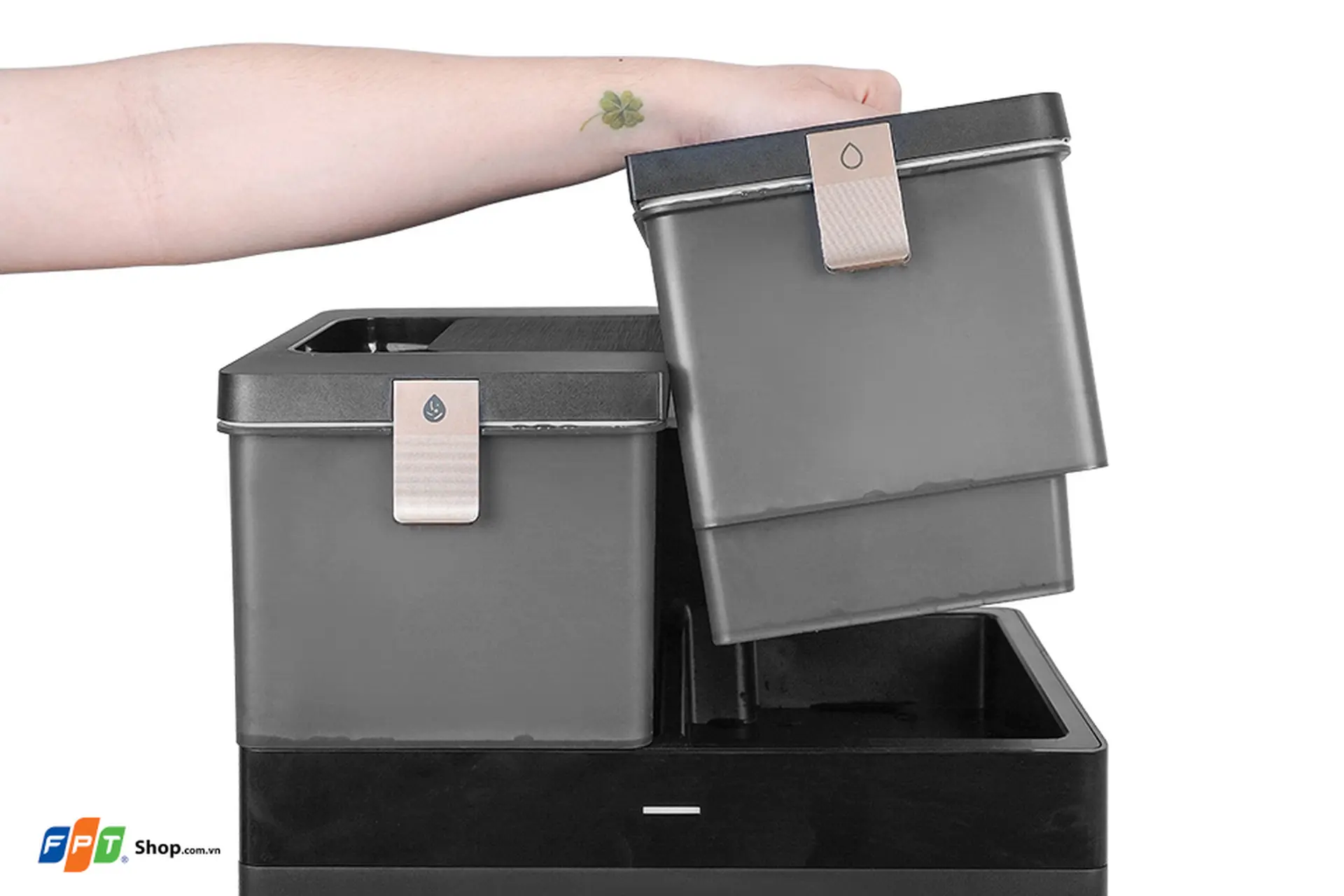 https://fptshop.com.vn/