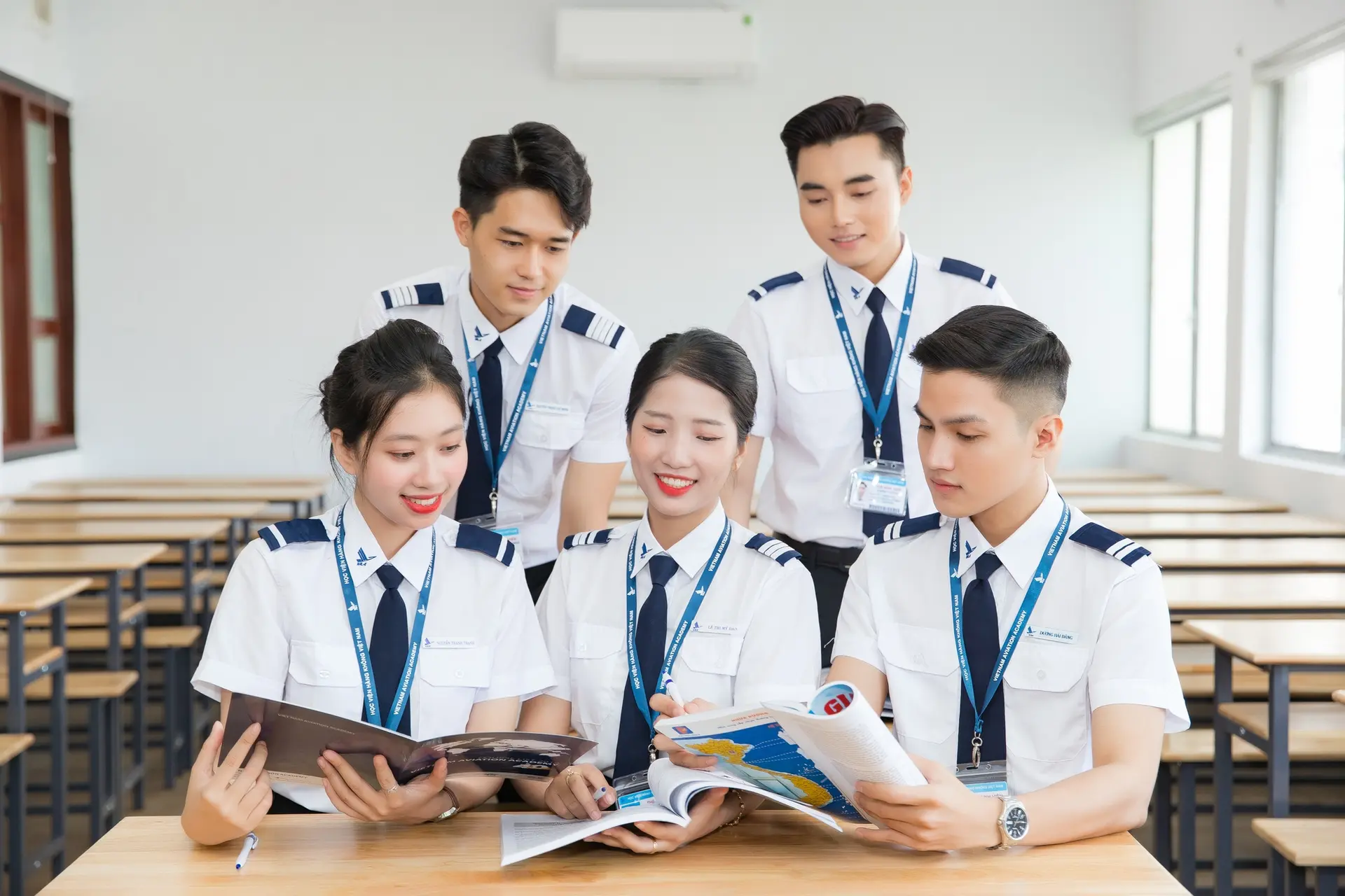 Điểm chuẩn Học viện Hàng không Việt Nam 2026: Các ngành đặc thù vẫn cao nhất, nhóm ngành STEM tăng mạnh