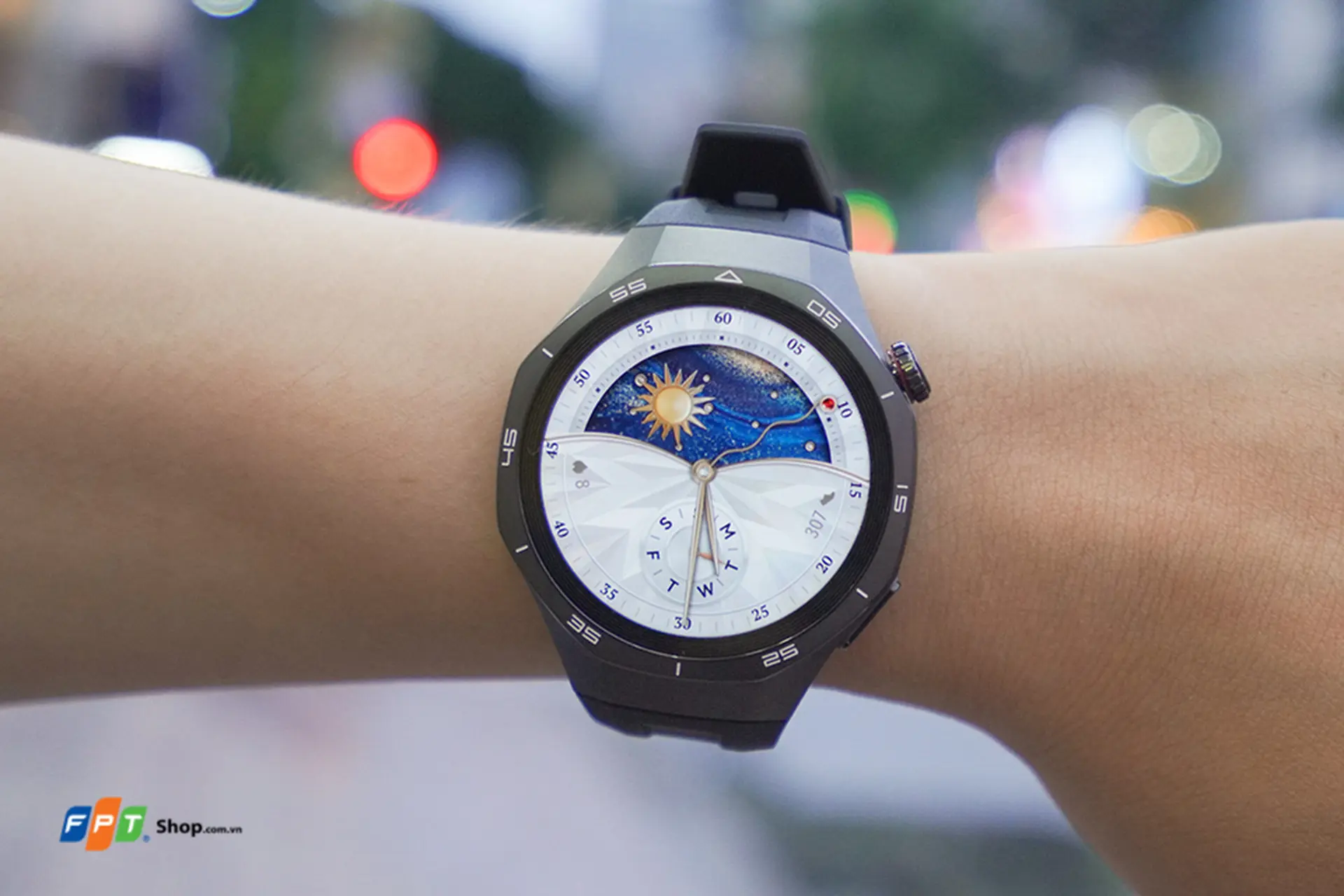 https://fptshop.com.vn/