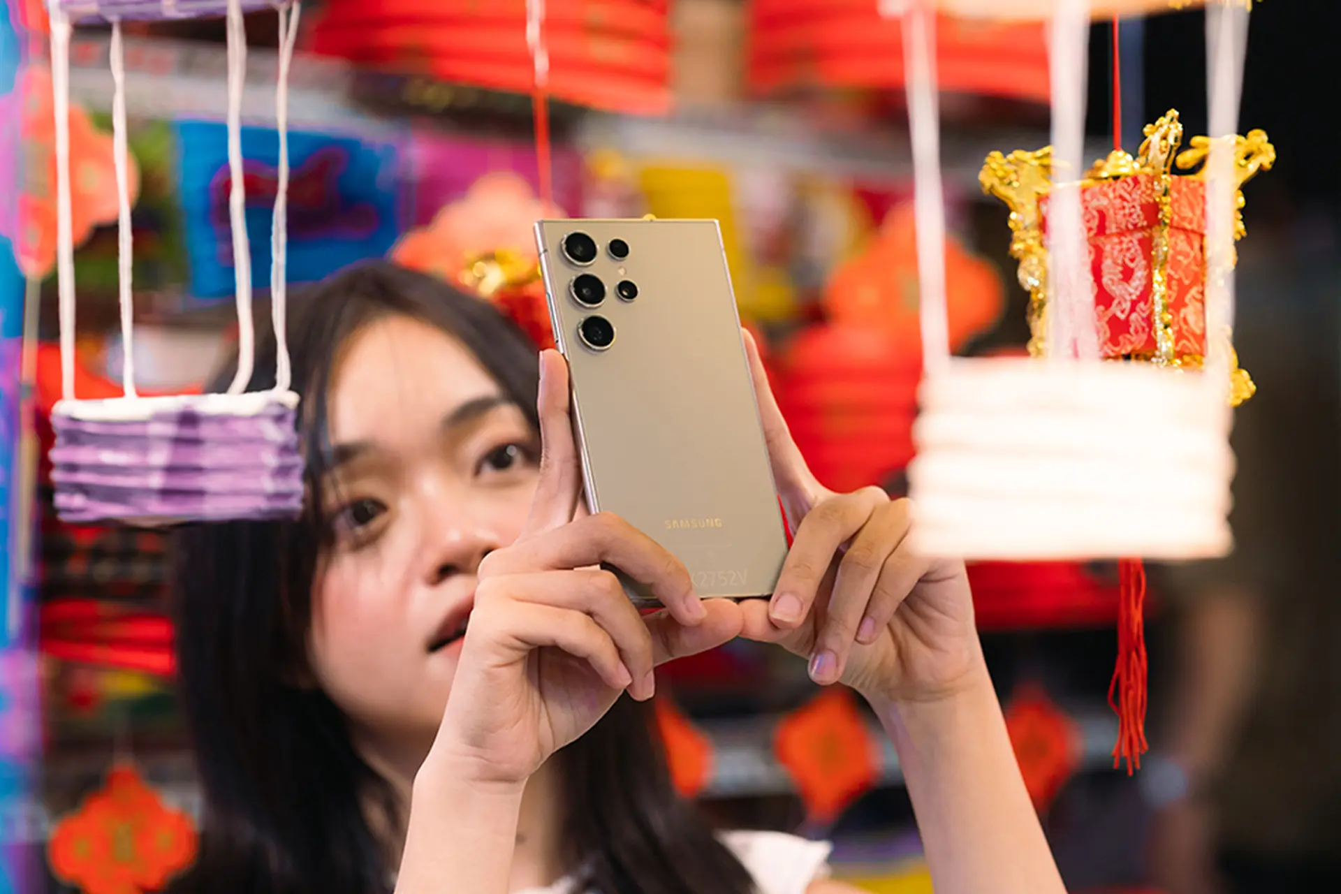 Ngắm phố xá Trung Thu muôn màu qua ống kính “chiến thần chụp đêm” Galaxy S24 Ultra