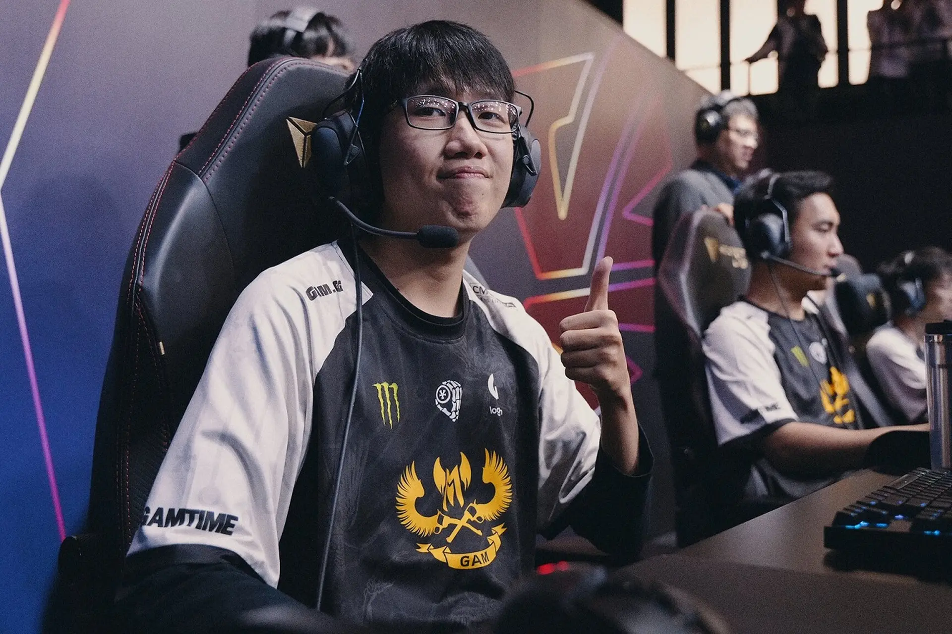 Kiaya LoL là ai? Hành trình từ cậu bé bán vé số đến biểu tượng eSports Việt Nam