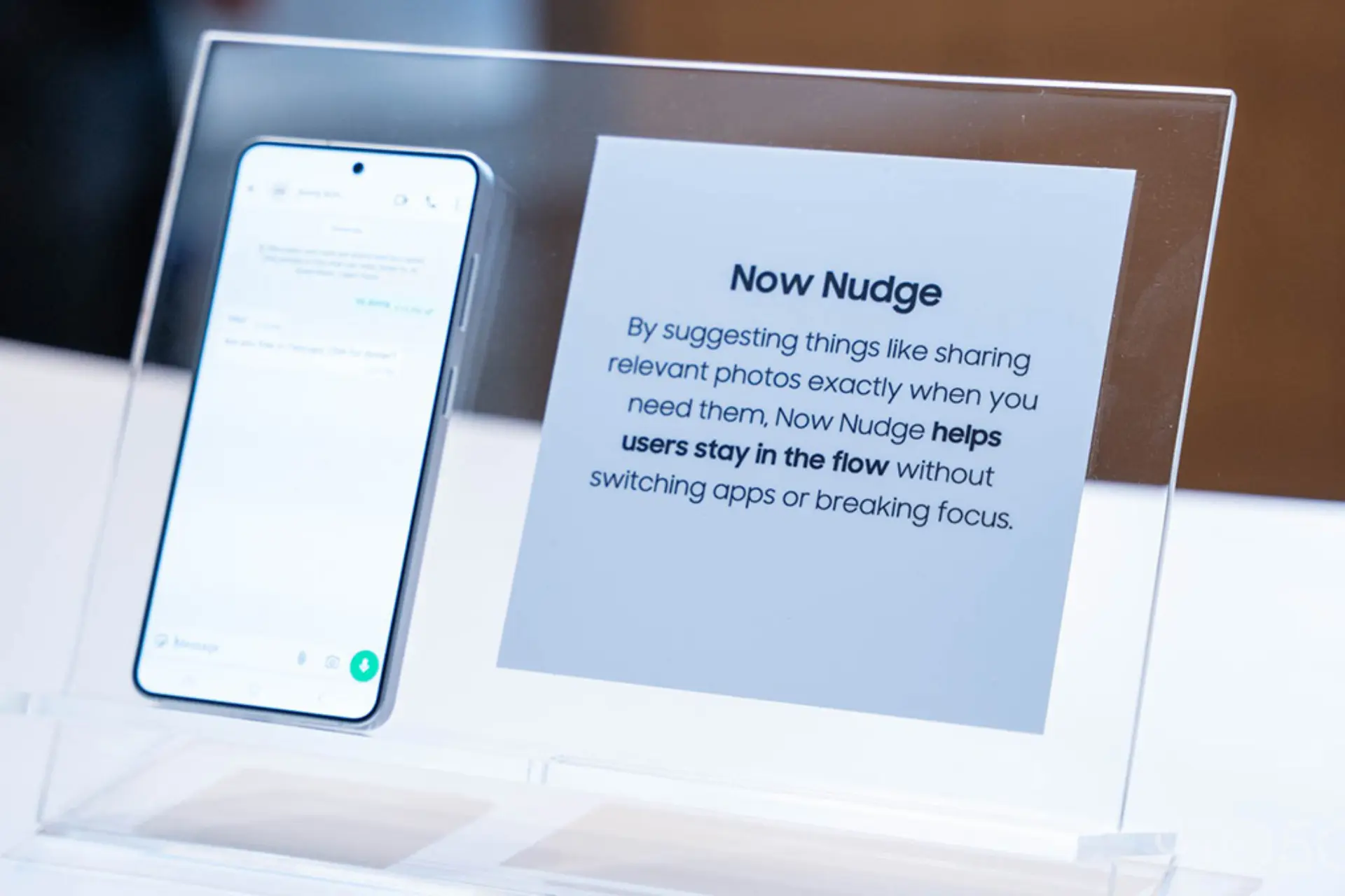 Now Nudge là gì? Khám phá tính năng AI hỗ trợ người dùng trên điện thoại Samsung  