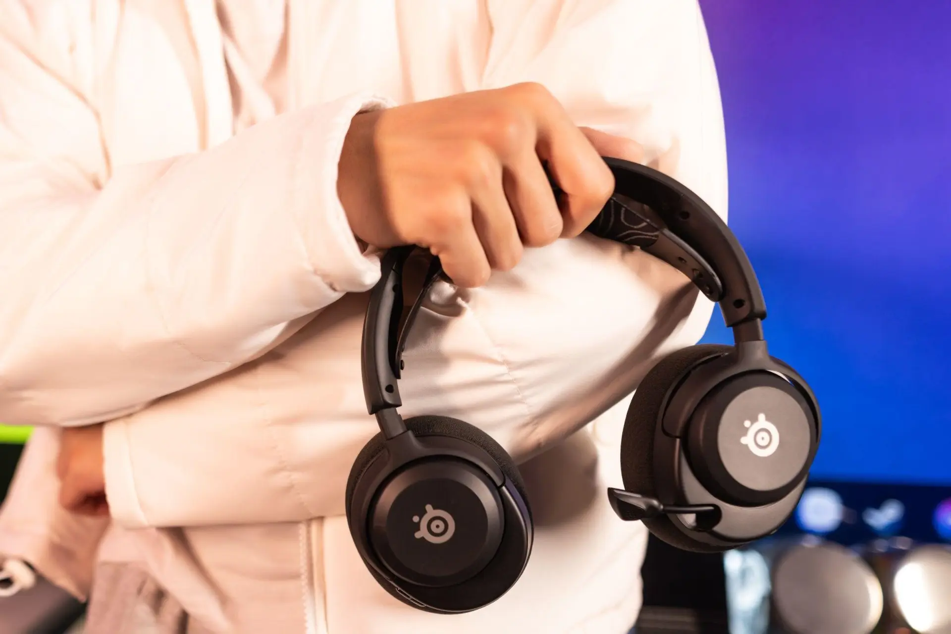 SteelSeries Arctis Nova 5 Wireless: Nâng tầm gaming di động bằng thanh âm đỉnh cao