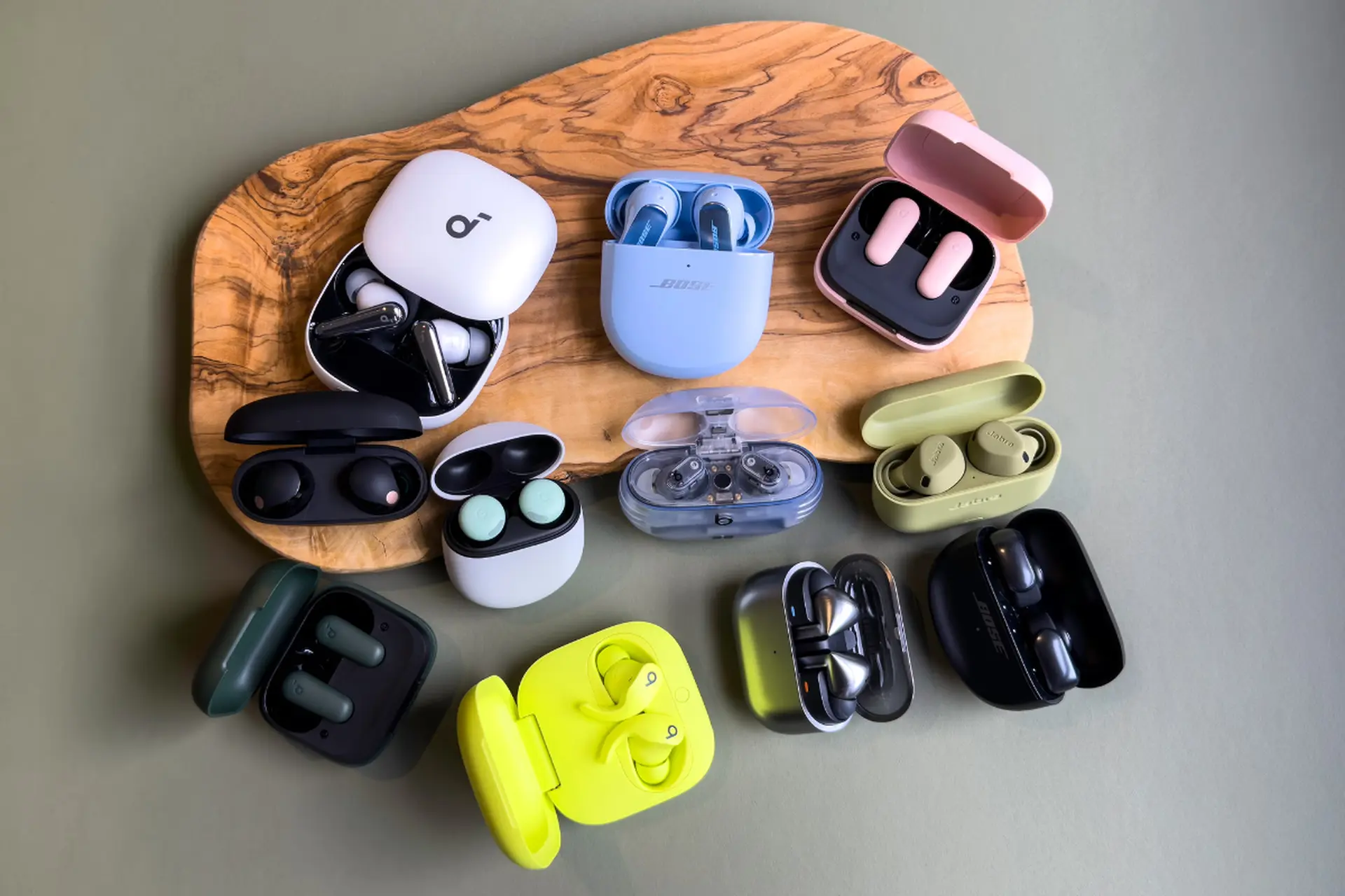 Tai nghe Bluetooth giá bao nhiêu? Tìm hiểu các phân khúc và chọn mức giá phù hợp với nhu cầu của bạn