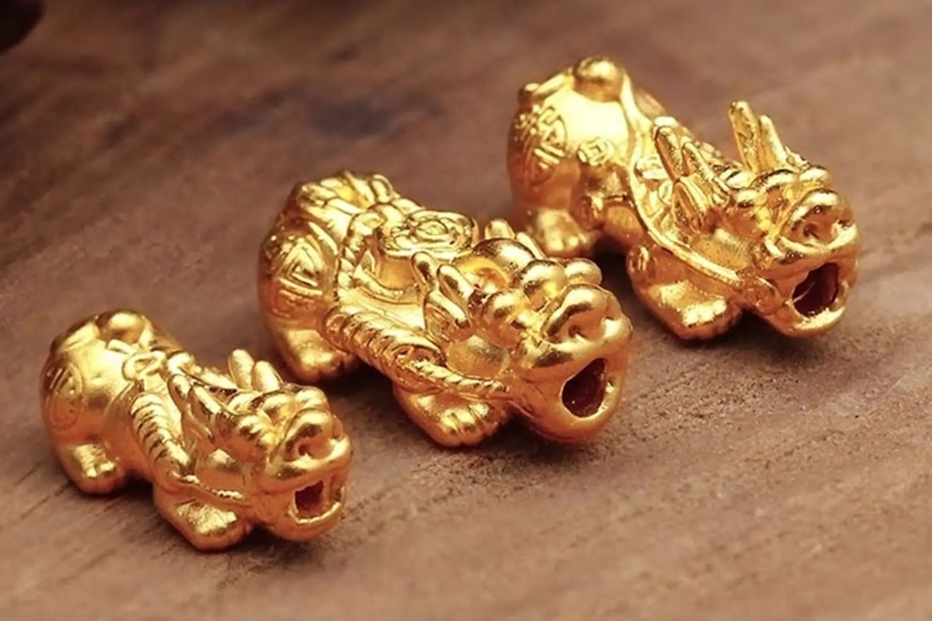 Tỳ Hưu là gì? Nguồn gốc, ý nghĩa phong thủy, cách chọn và sử dụng đúng để hút tài lộc, may mắn