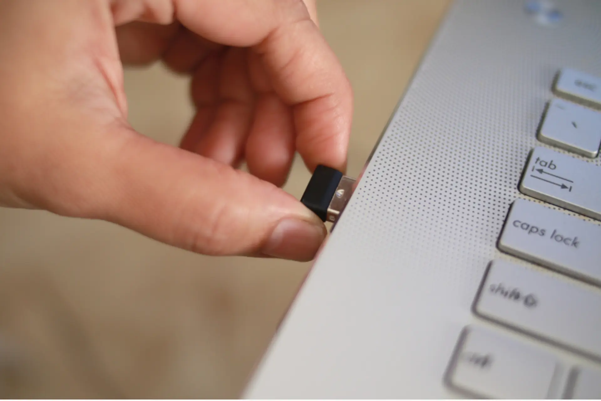 USB Dongle là gì? Phân loại các dòng phổ biến và cách chúng hoạt động trong từng thiết bị