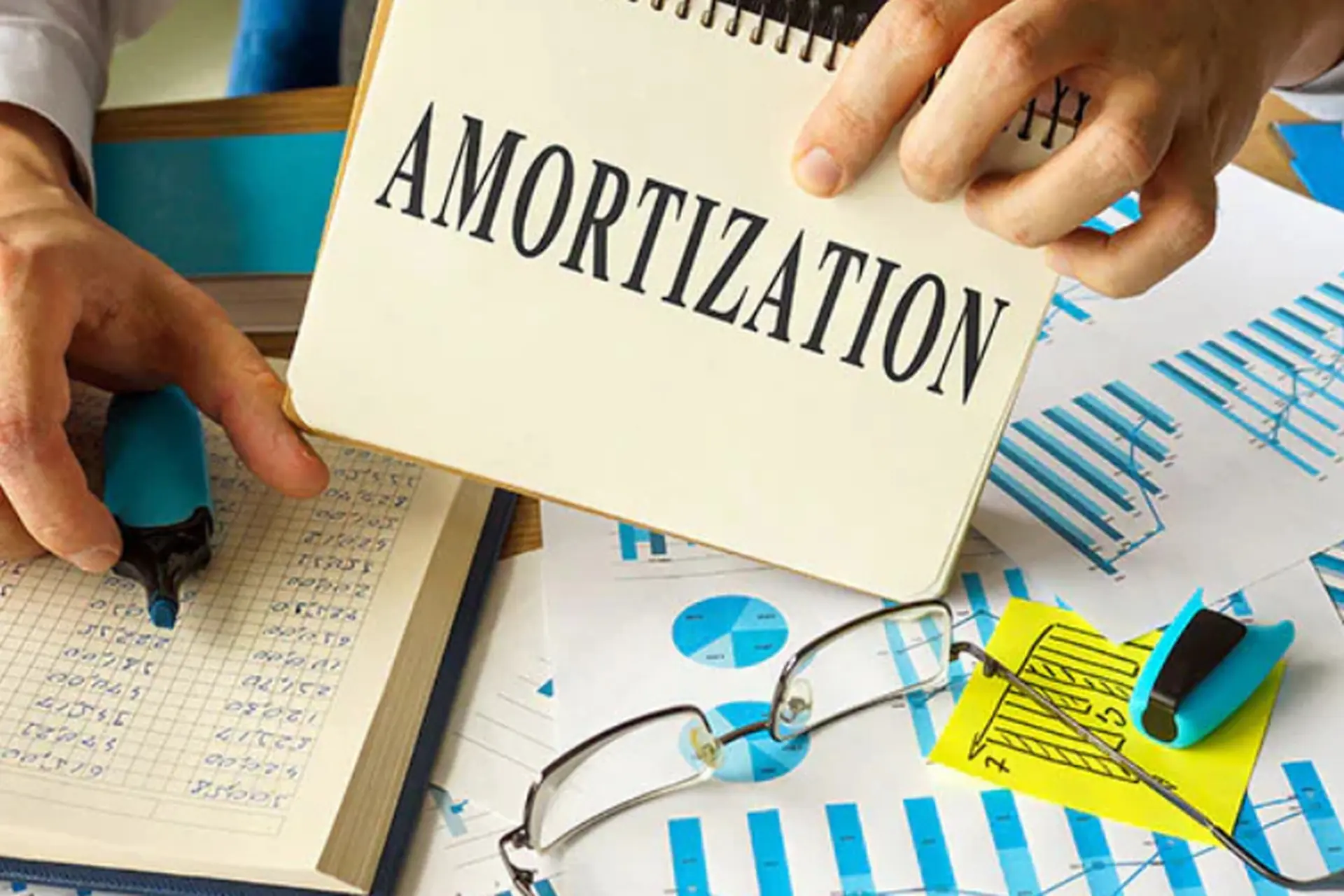 Amortization là gì? Giải thích khấu trừ dần và sự khác biệt với Depreciation