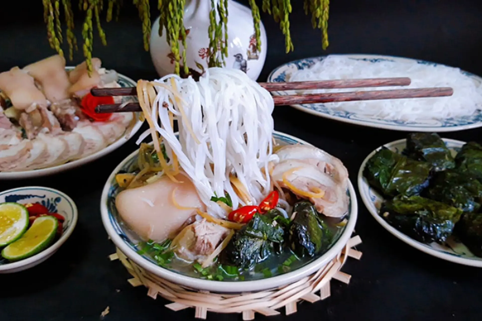 Cách nấu bún bung hoa chuối Thái Bình - món ăn không thể bỏ qua khi đến Thái Bình