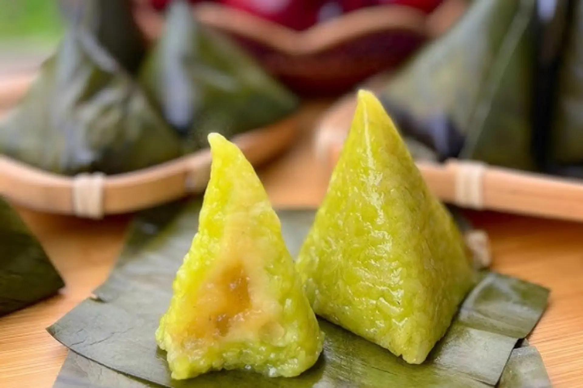 Mẹo làm bánh ít nếp xào dẻo ngon tuyệt với lá dứa thơm cùng nước cốt dừa béo đậm