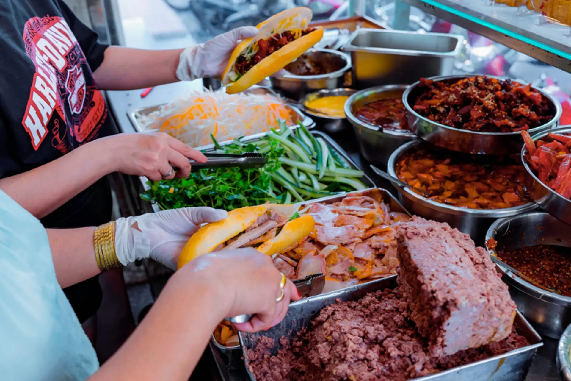 Tổng hợp những địa chỉ bán bánh mì Huế ngon nức tiếng mà bạn không nên bỏ lỡ