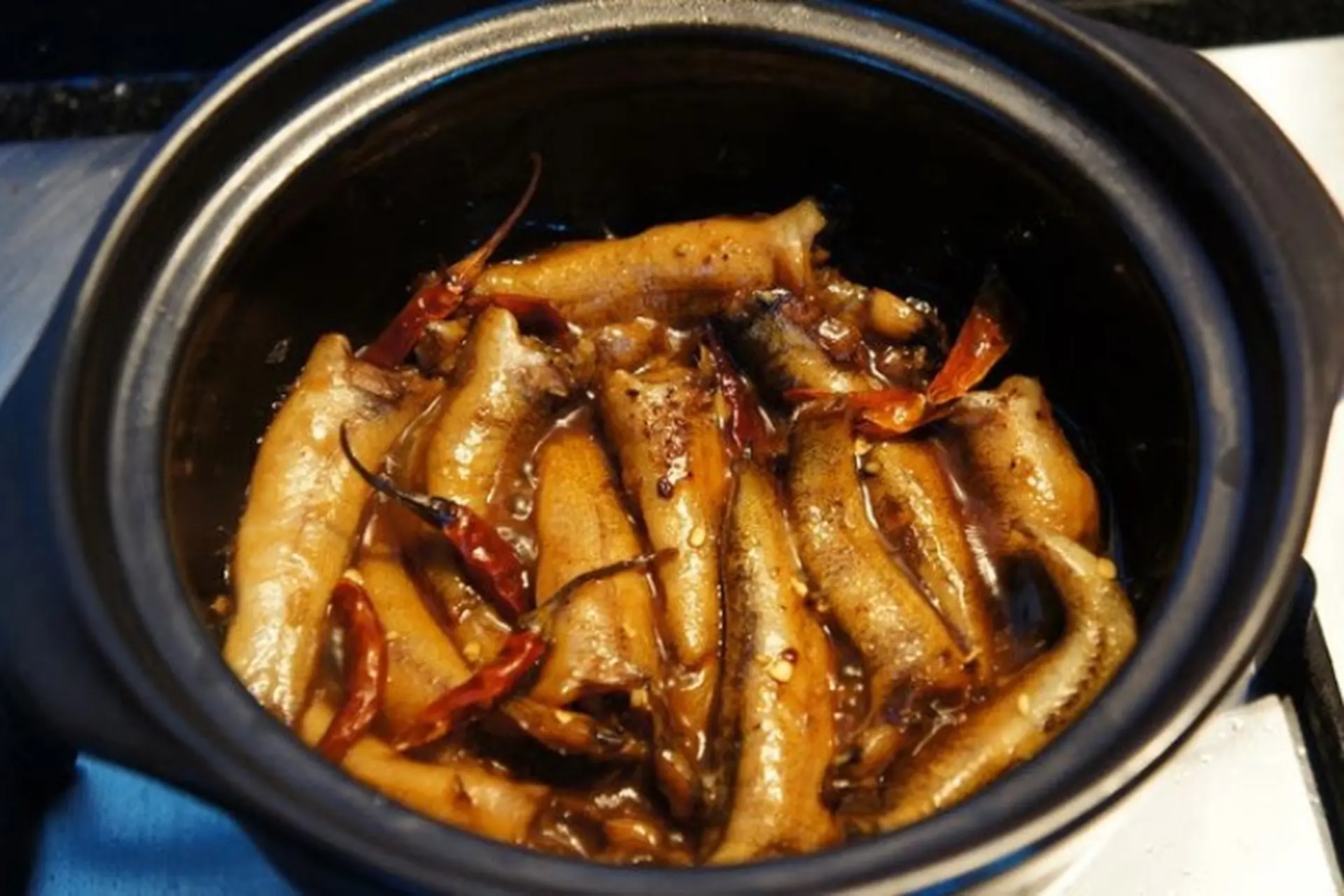 Công thức nấu cá bống kho riềng cho bữa cơm gia đình thêm phong phú và hấp dẫn