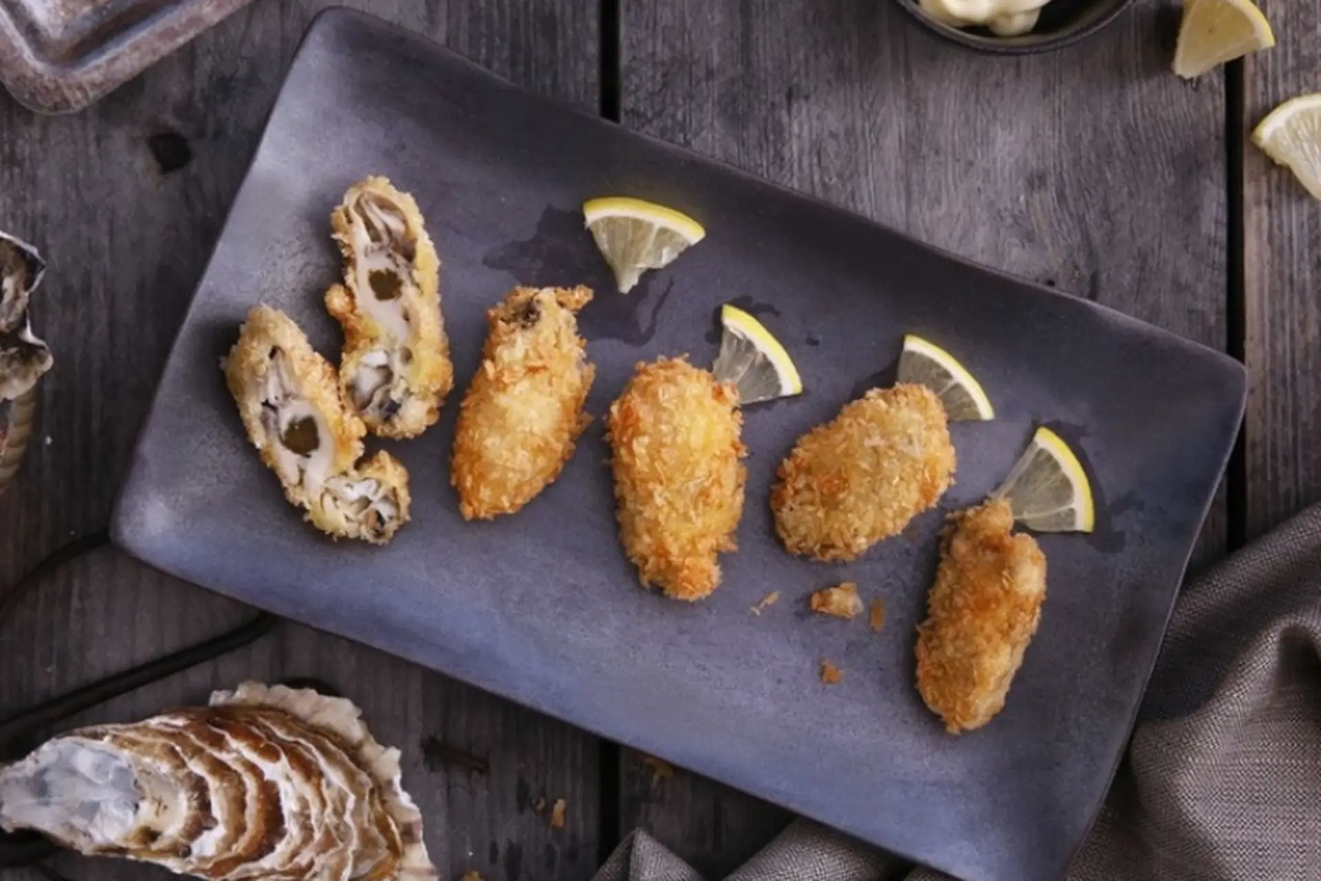 Khám phá món hàu chiên xù thơm ngon với lớp vỏ giòn rụm đơn giản dễ làm tại nhà