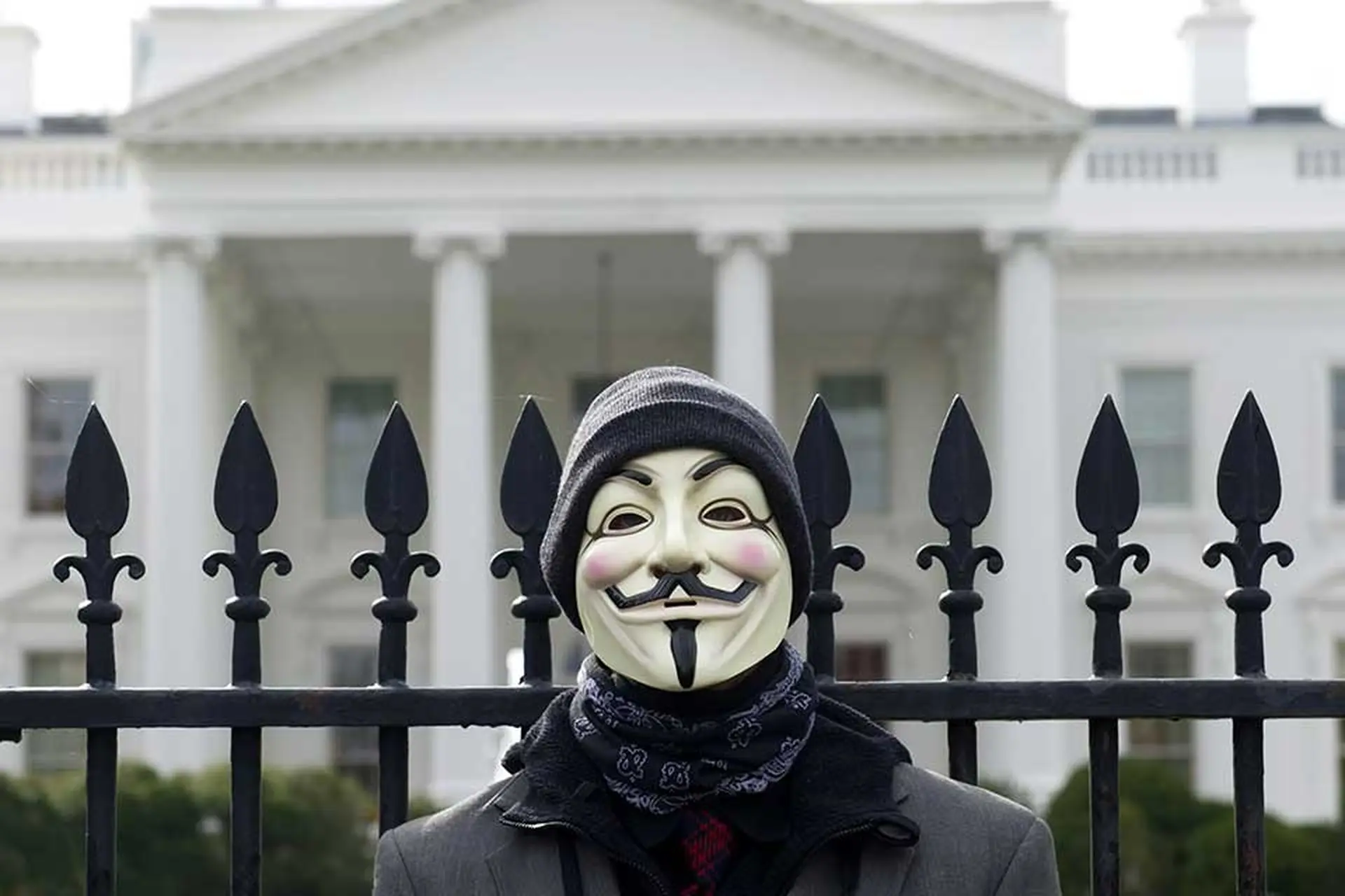 Anonymous là ai? Tìm hiểu về nhóm hacker bí ẩn và quyền lực nhất thế giới mạng