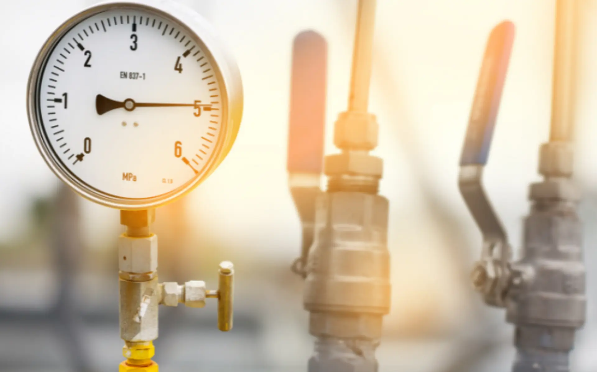 Áp suất là gì? Tìm hiểu khái niệm, công thức, đơn vị đo và ứng dụng trong thực tế