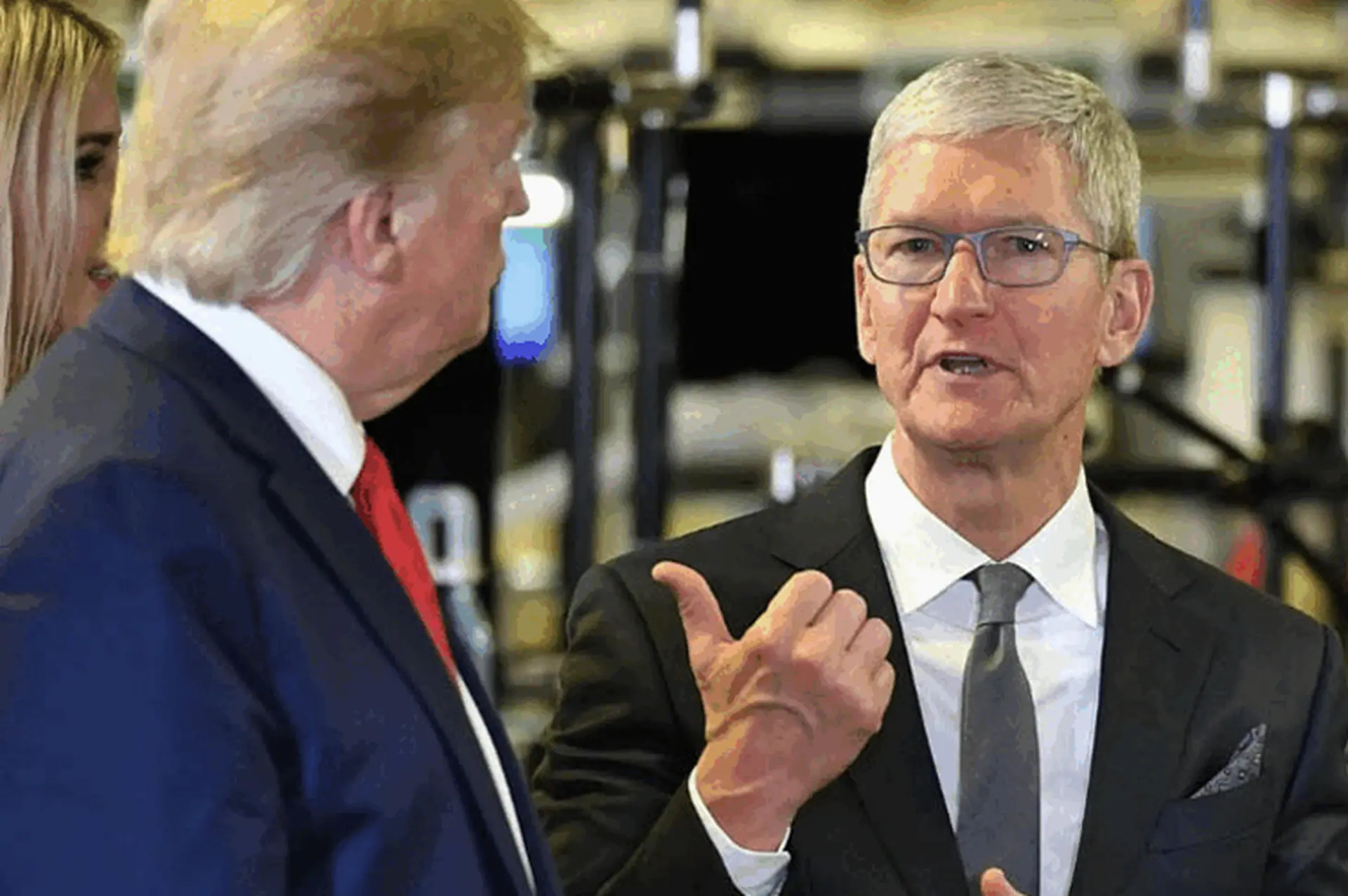 Apple gánh thêm 800 triệu USD vì thuế quan trong quý trước, dự báo vượt 1 tỷ USD vào quý 4